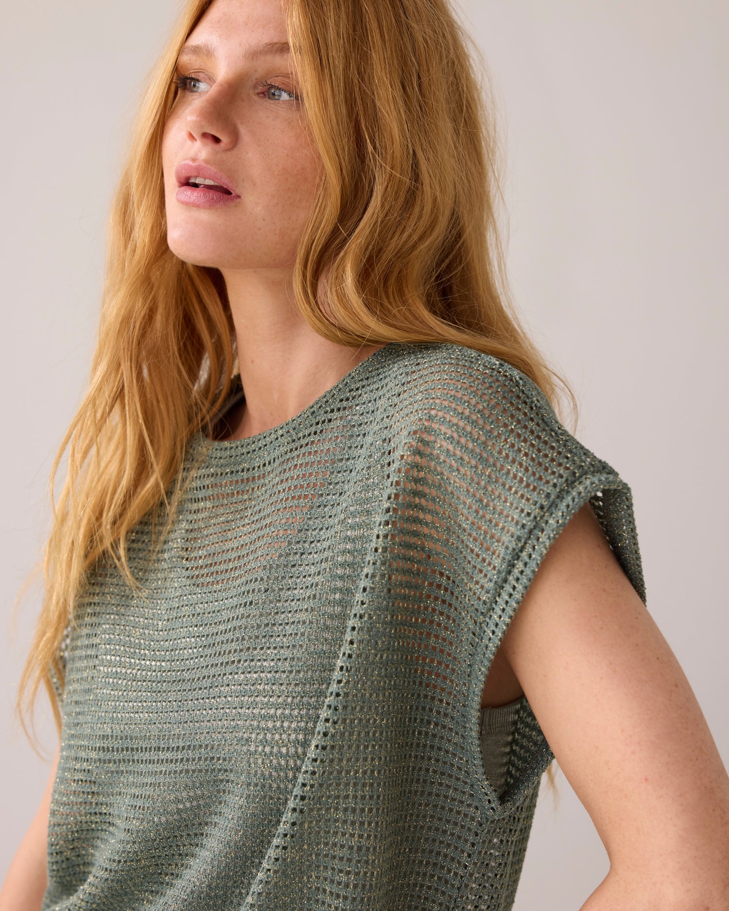 Boxy Top mit Lochmuster