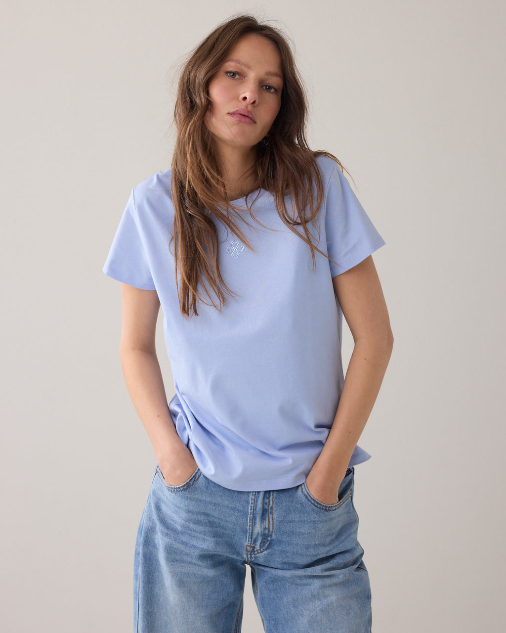 T-shirt met strass logo
