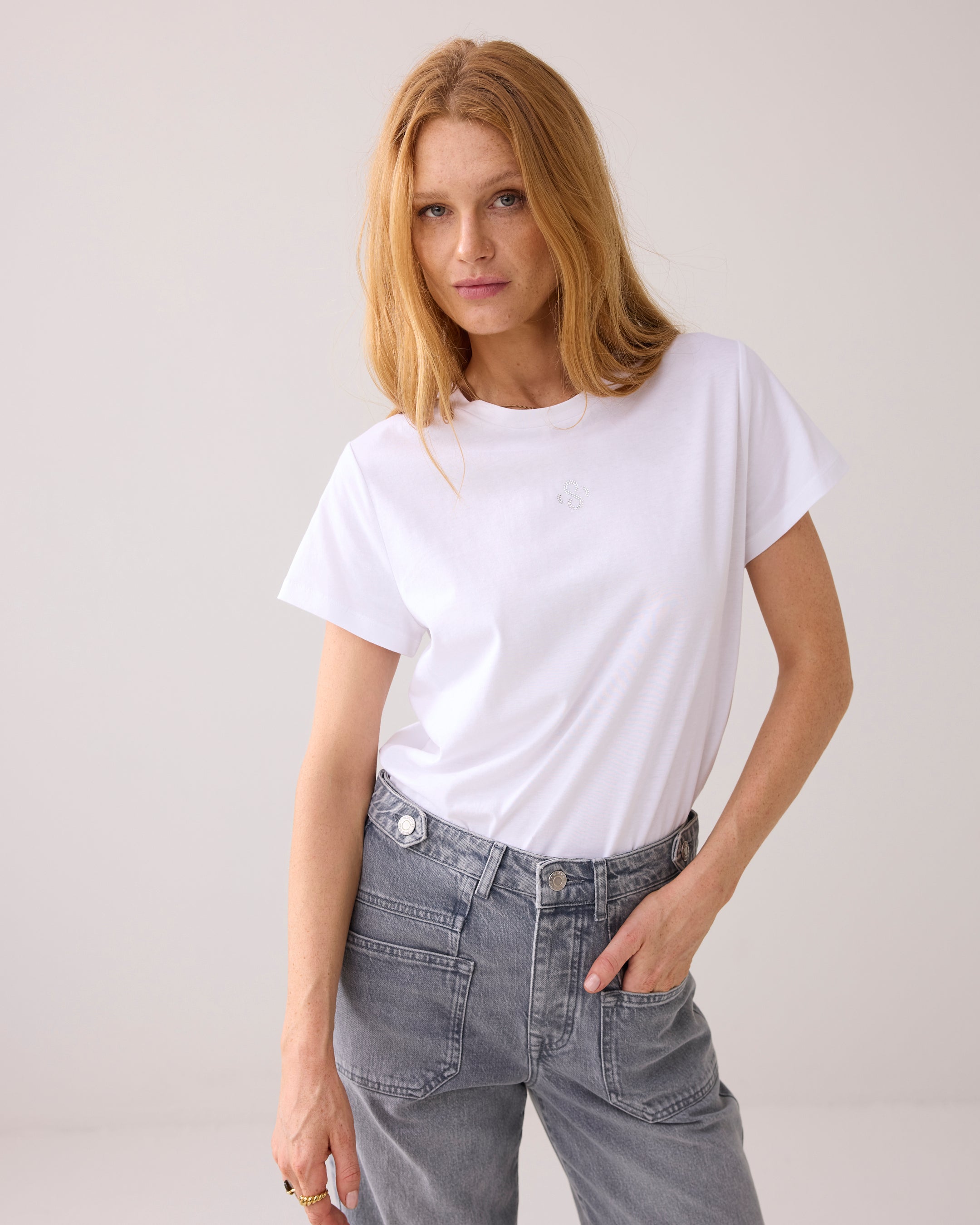 T-shirt met strass logo