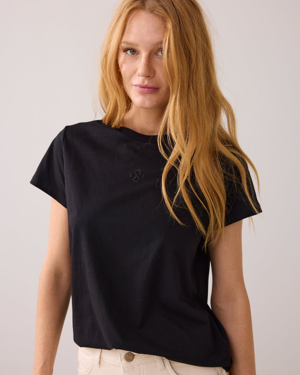 T-shirt met strass logo