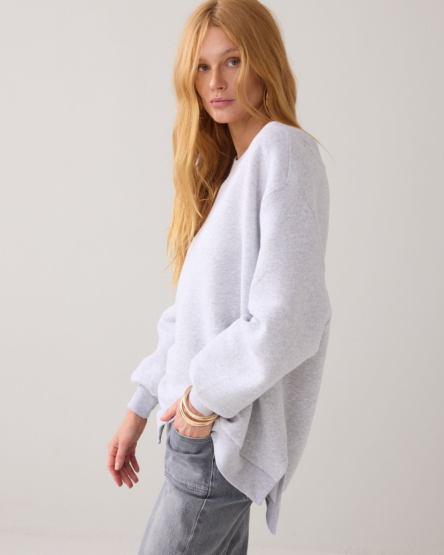 Oversized sweater met boothals