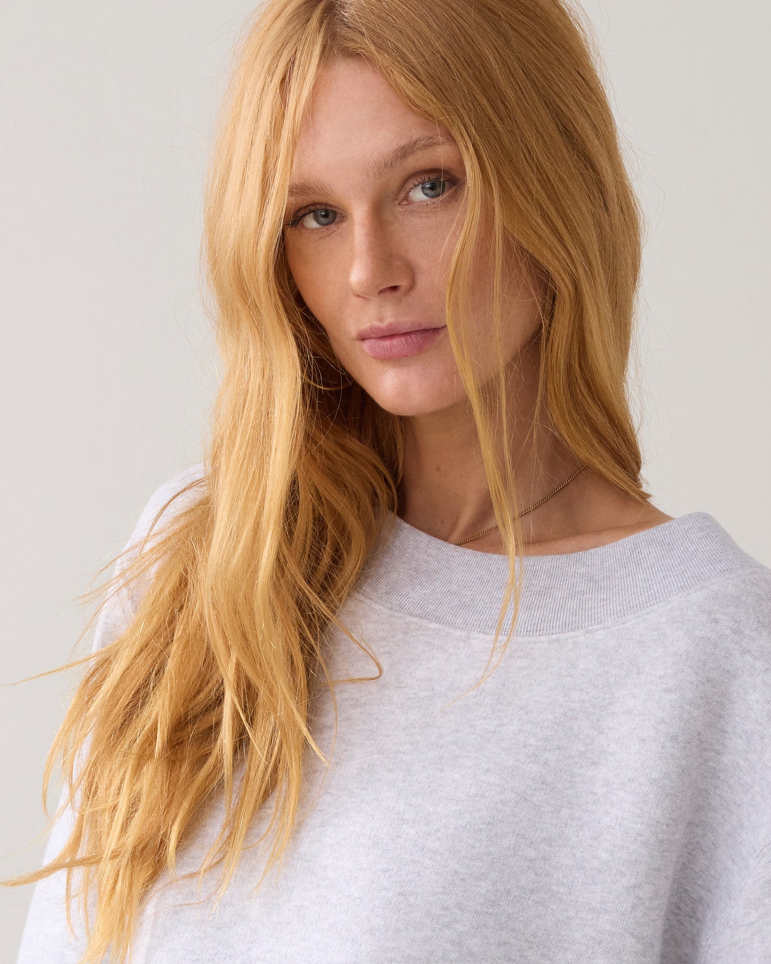 Oversized sweater met boothals