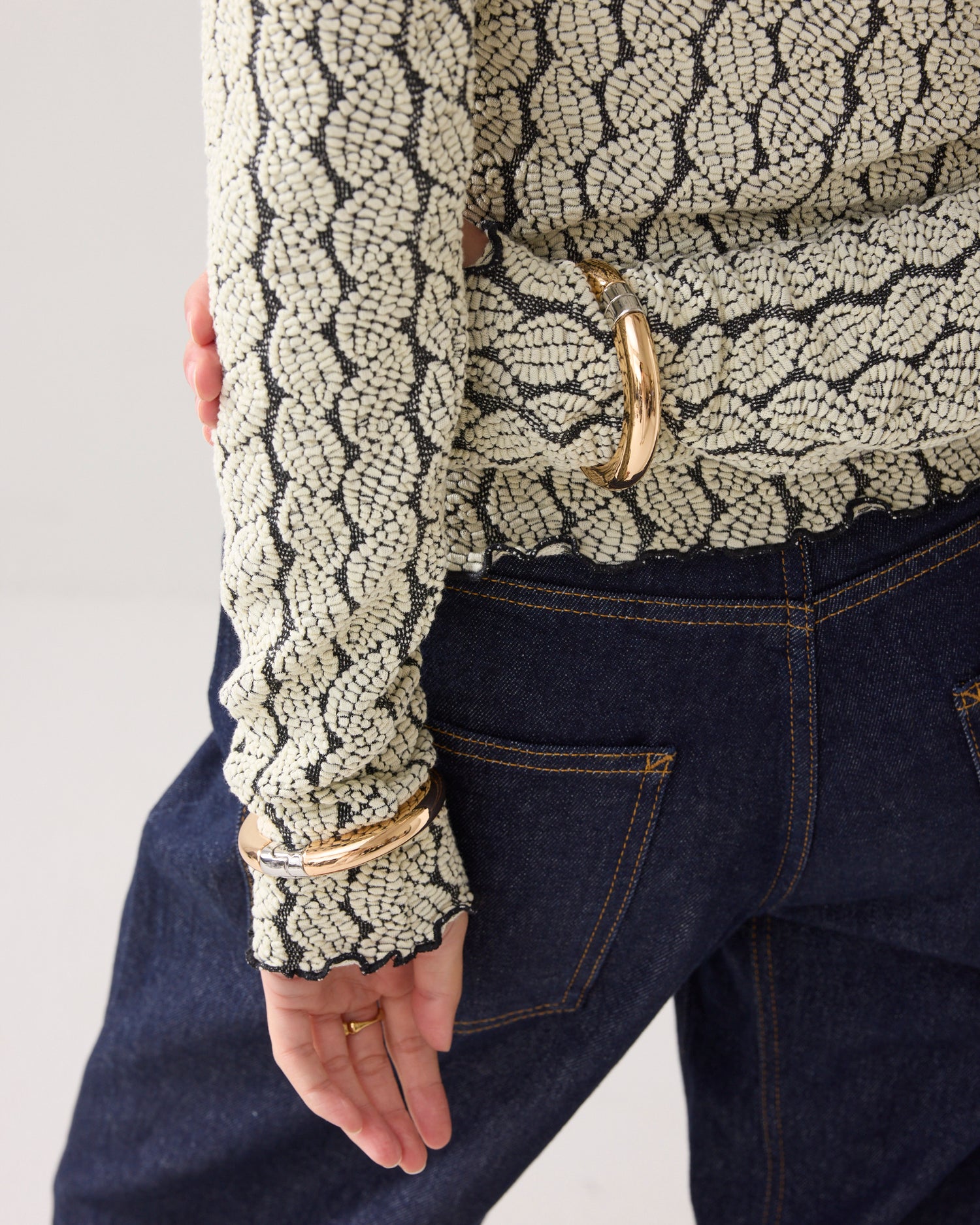 Top van two tone mesh