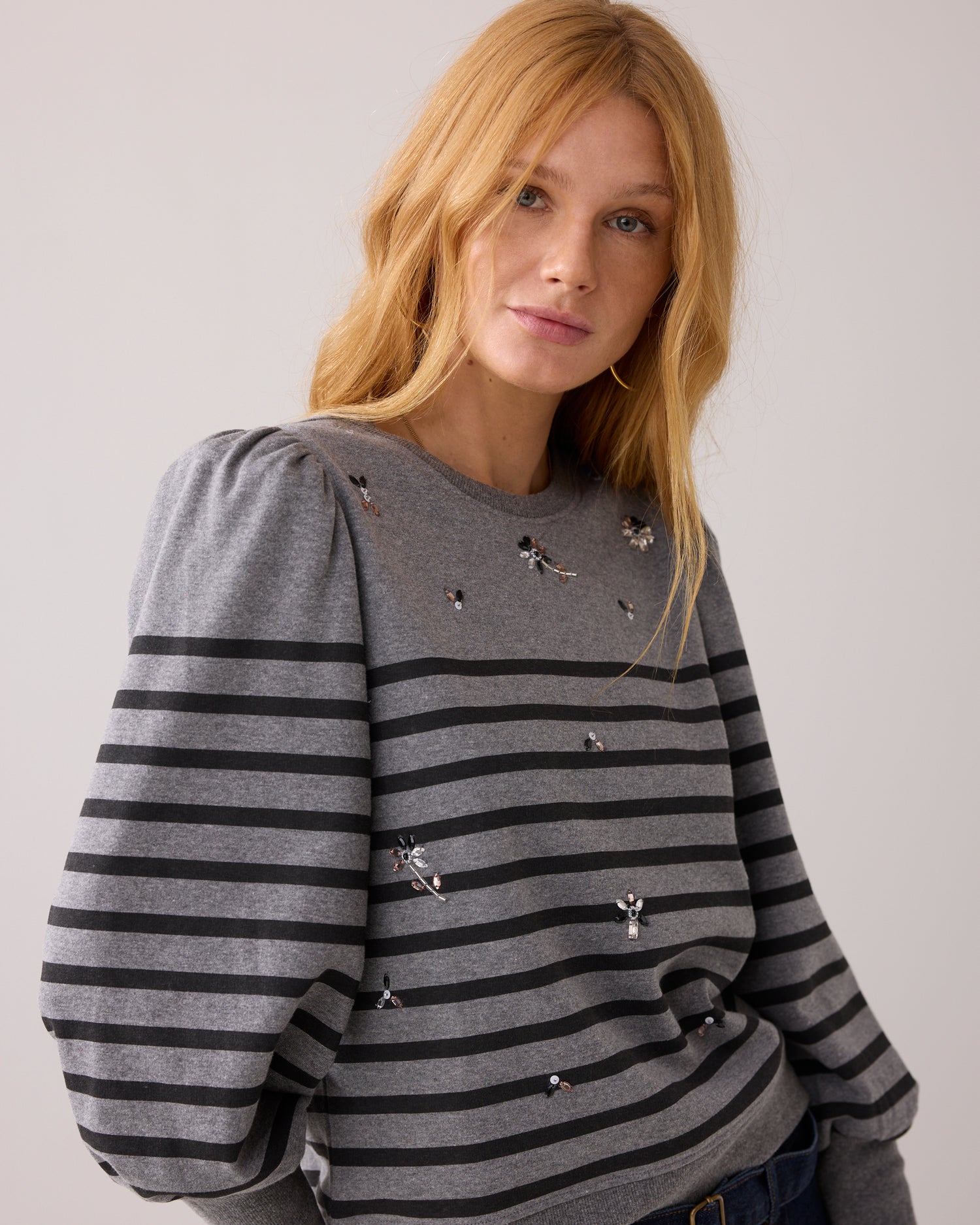 Sweater met bloemborduursels