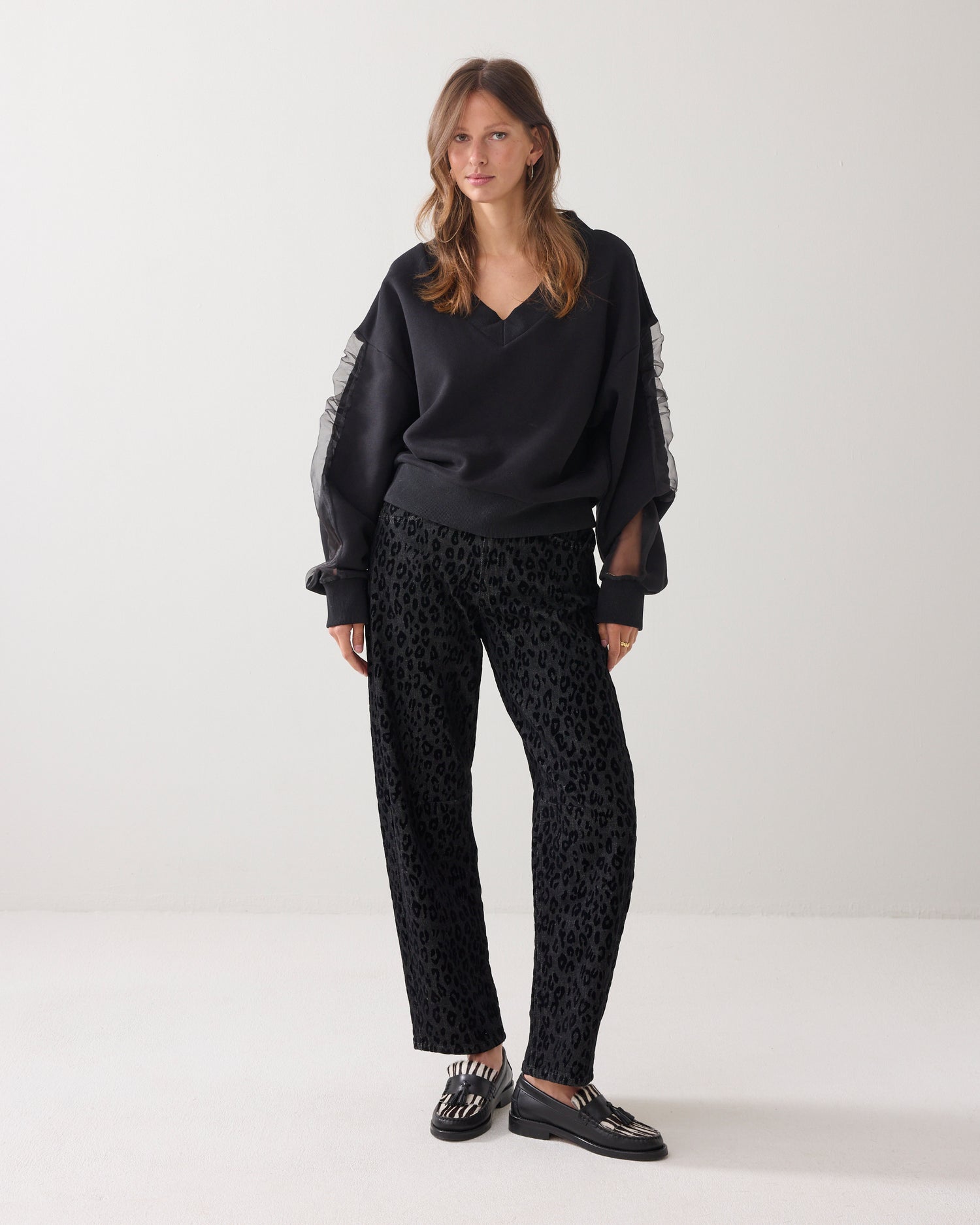 Sweatshirt with voile