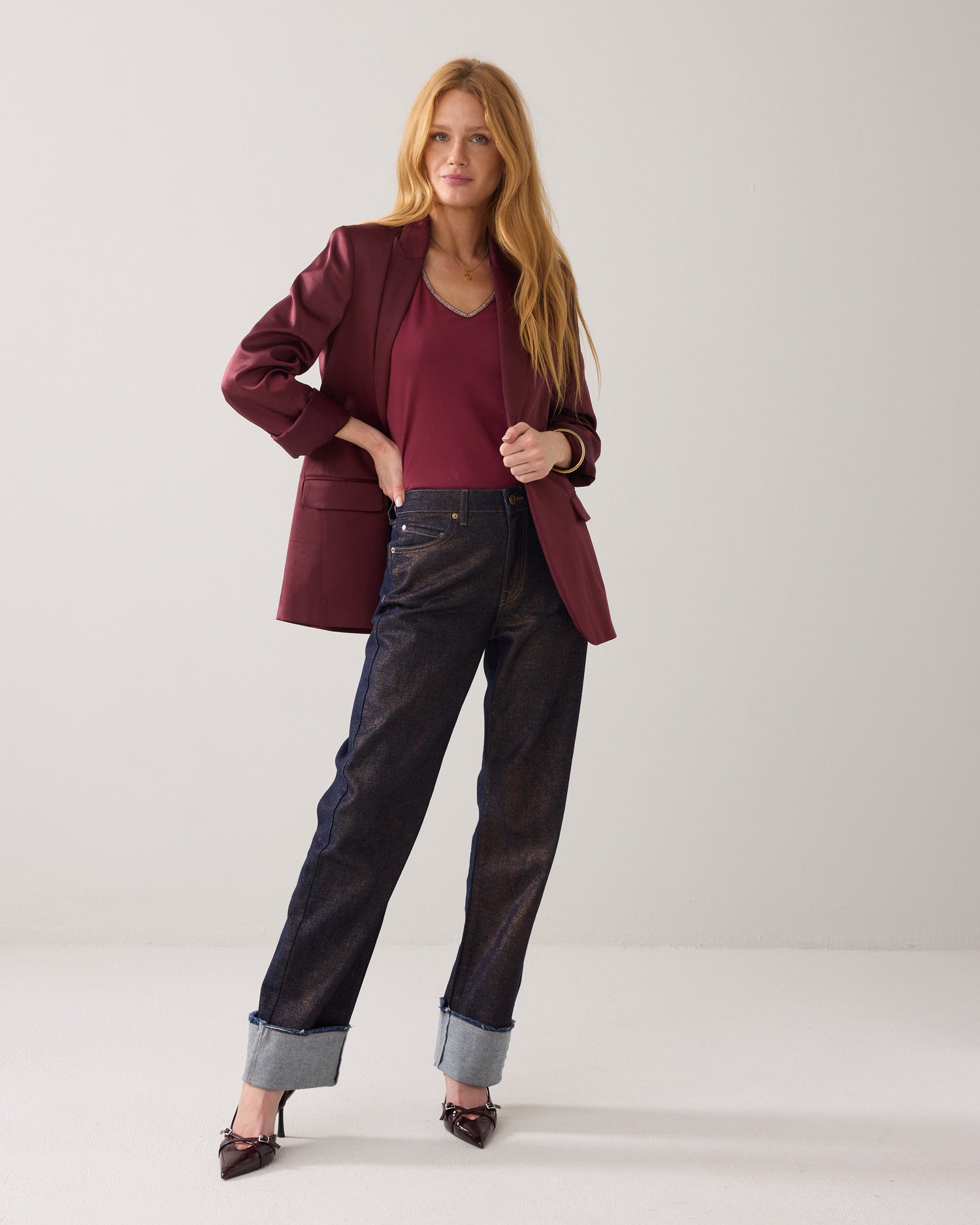 Reversible singlet with glitter trim