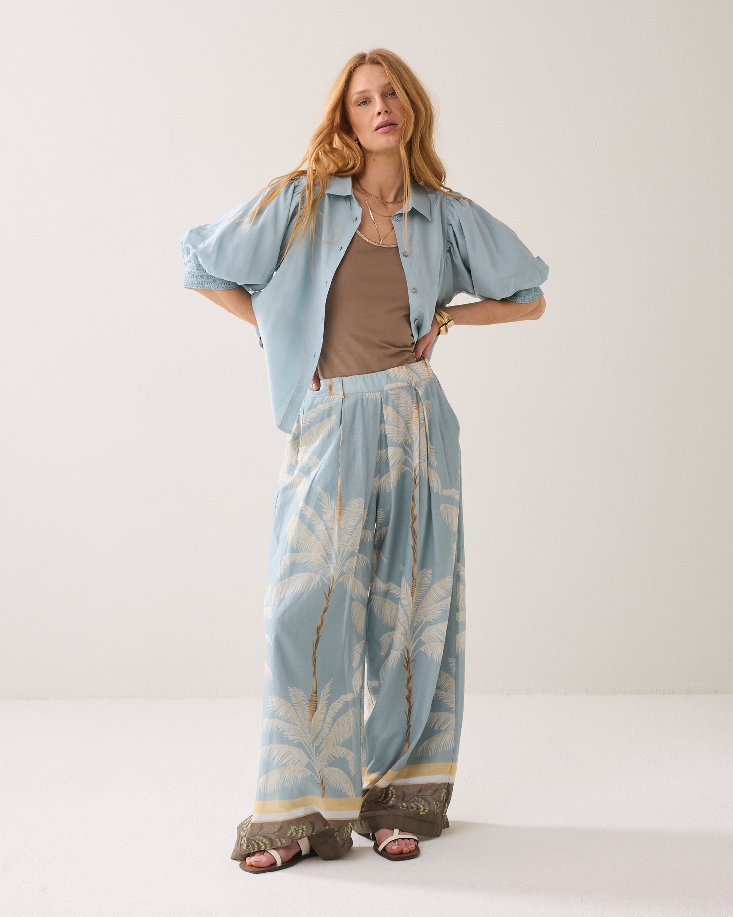 Reversible singlet with glitter trim