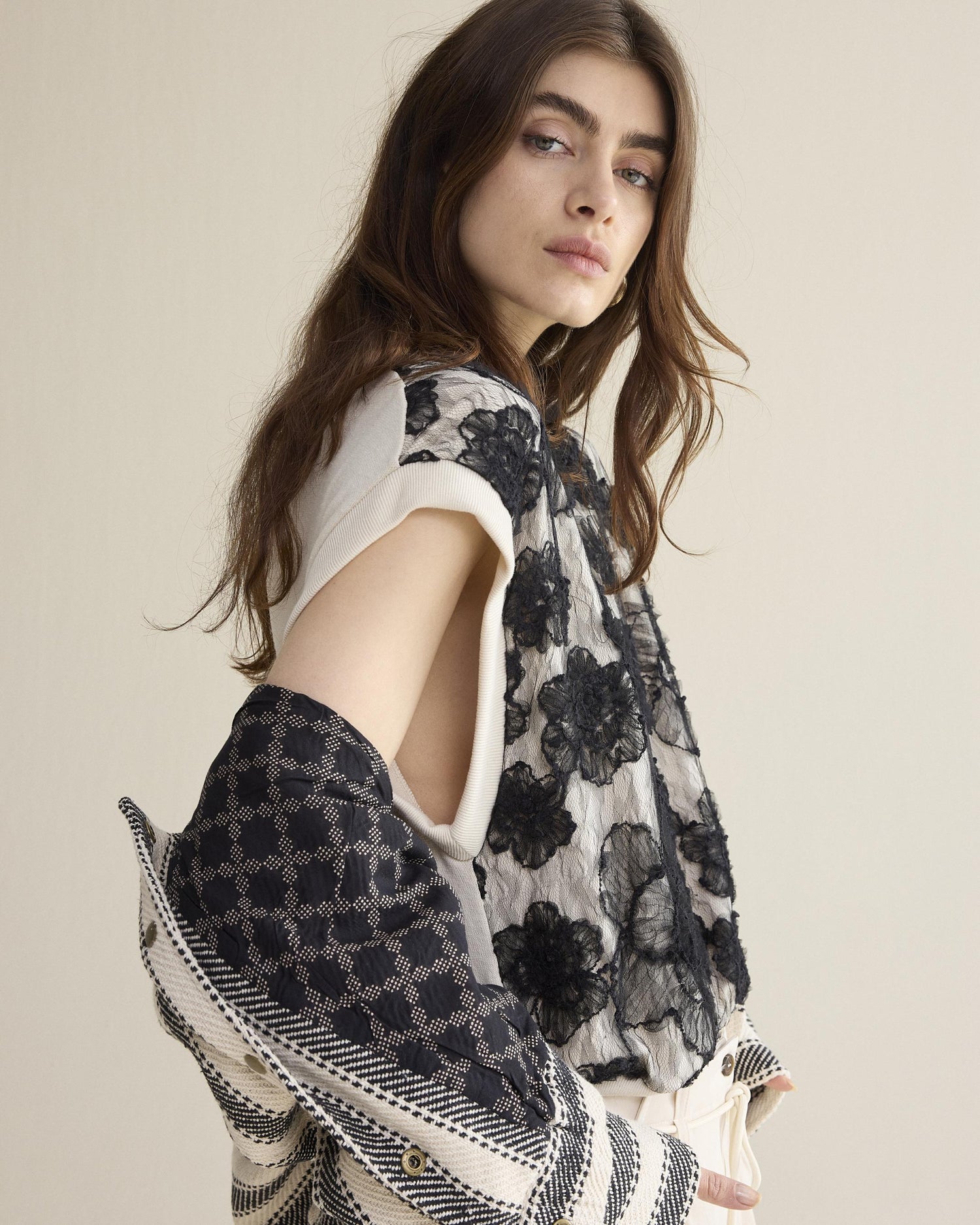 Sweater sans manches avec dentelle