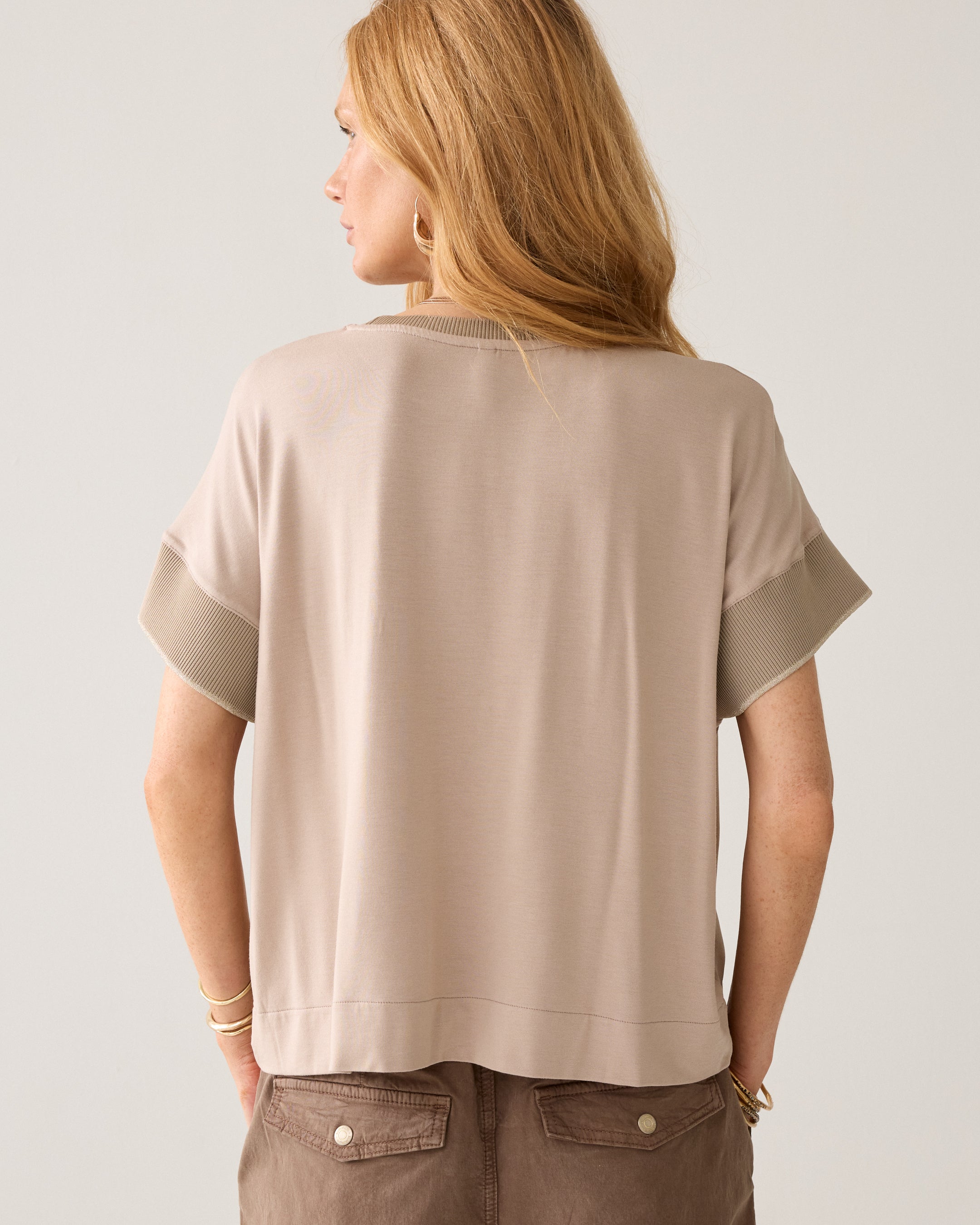 Top boxy en satin mélangé