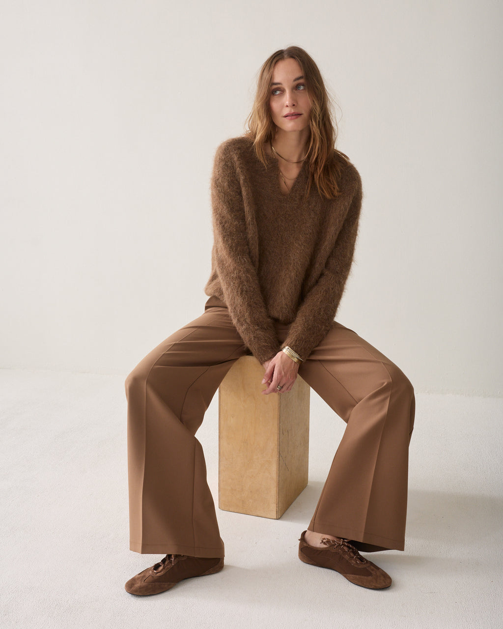 Wide-leg foam trousers