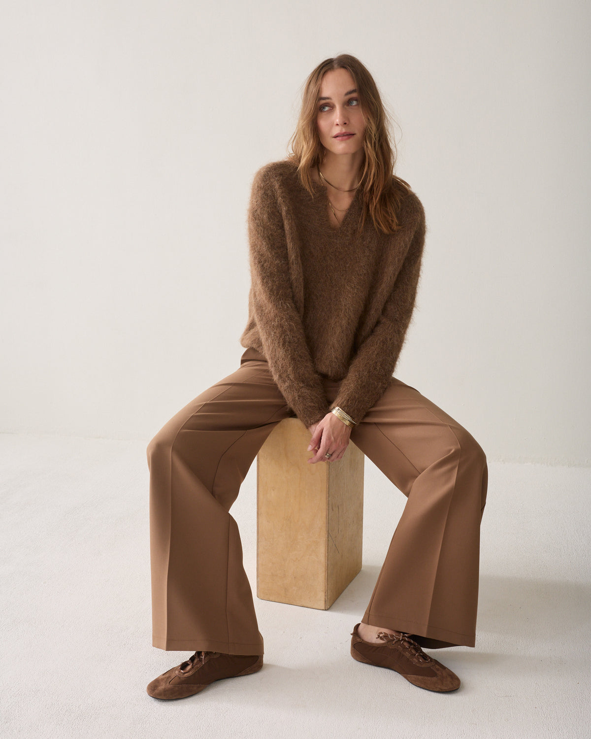 Wide-leg foam trousers