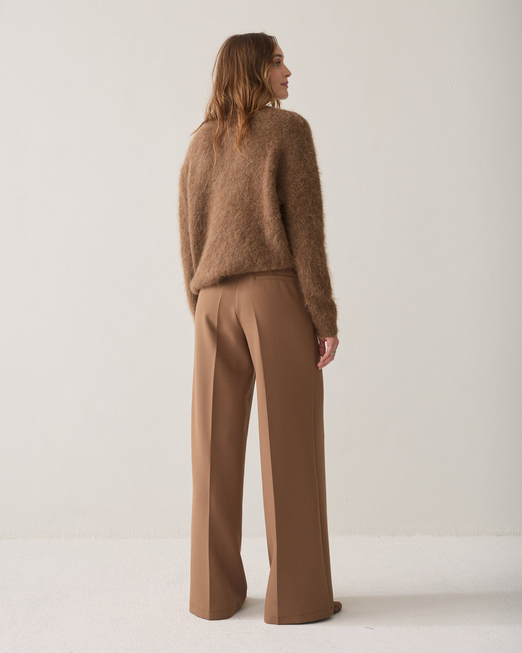 Wide-leg foam trousers