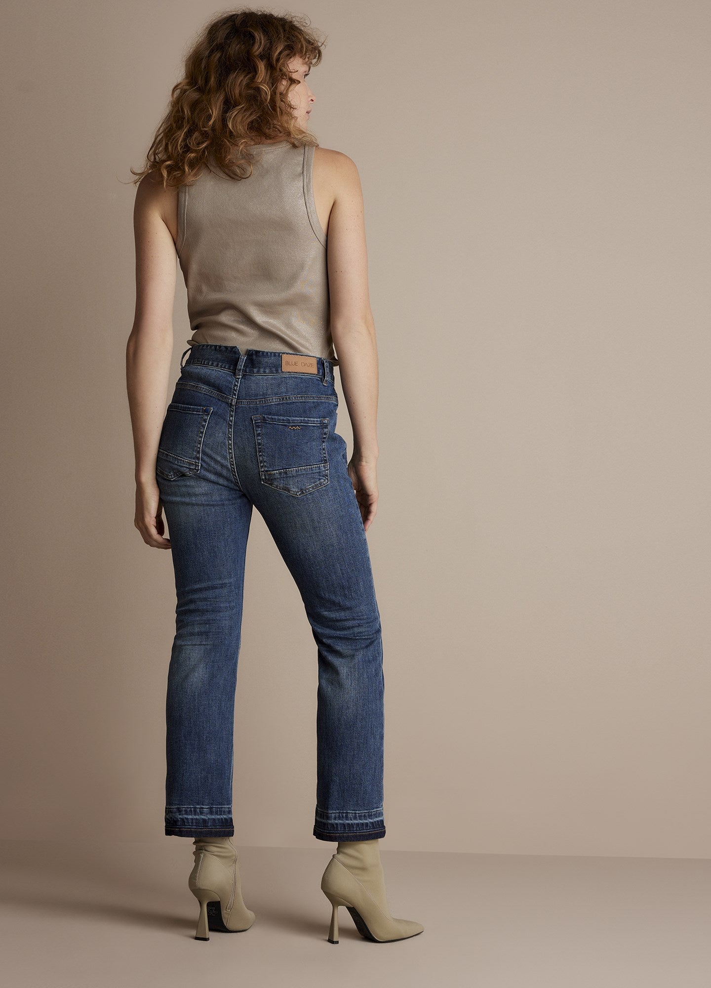 Cropped bootcut jeans
