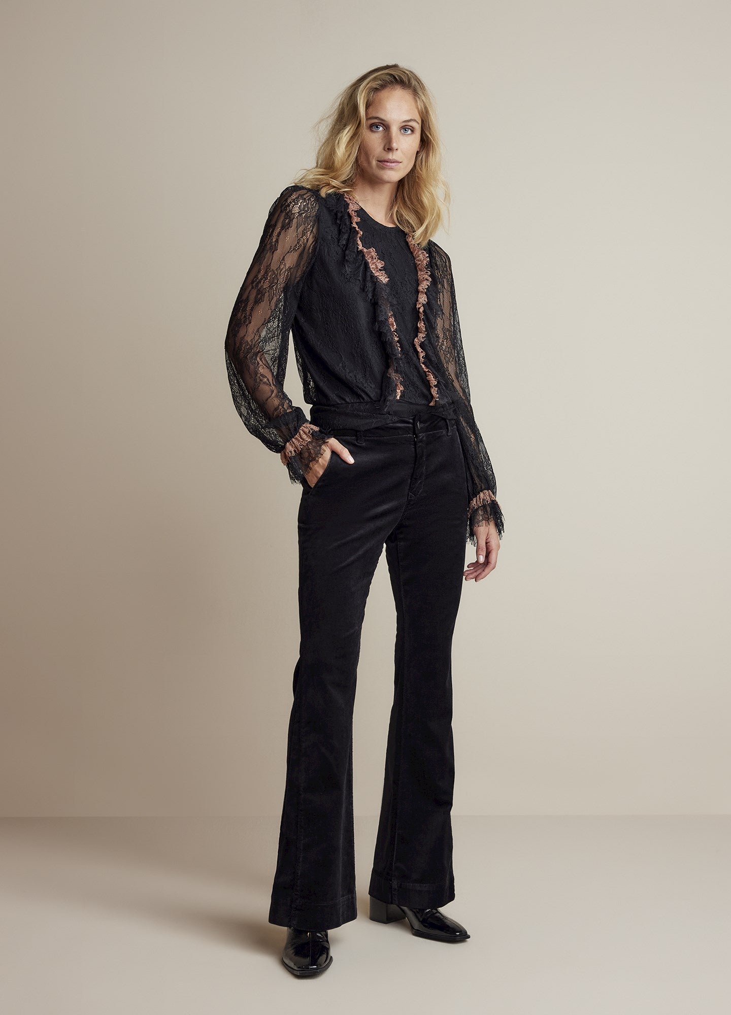 Slim-fit flared trousers