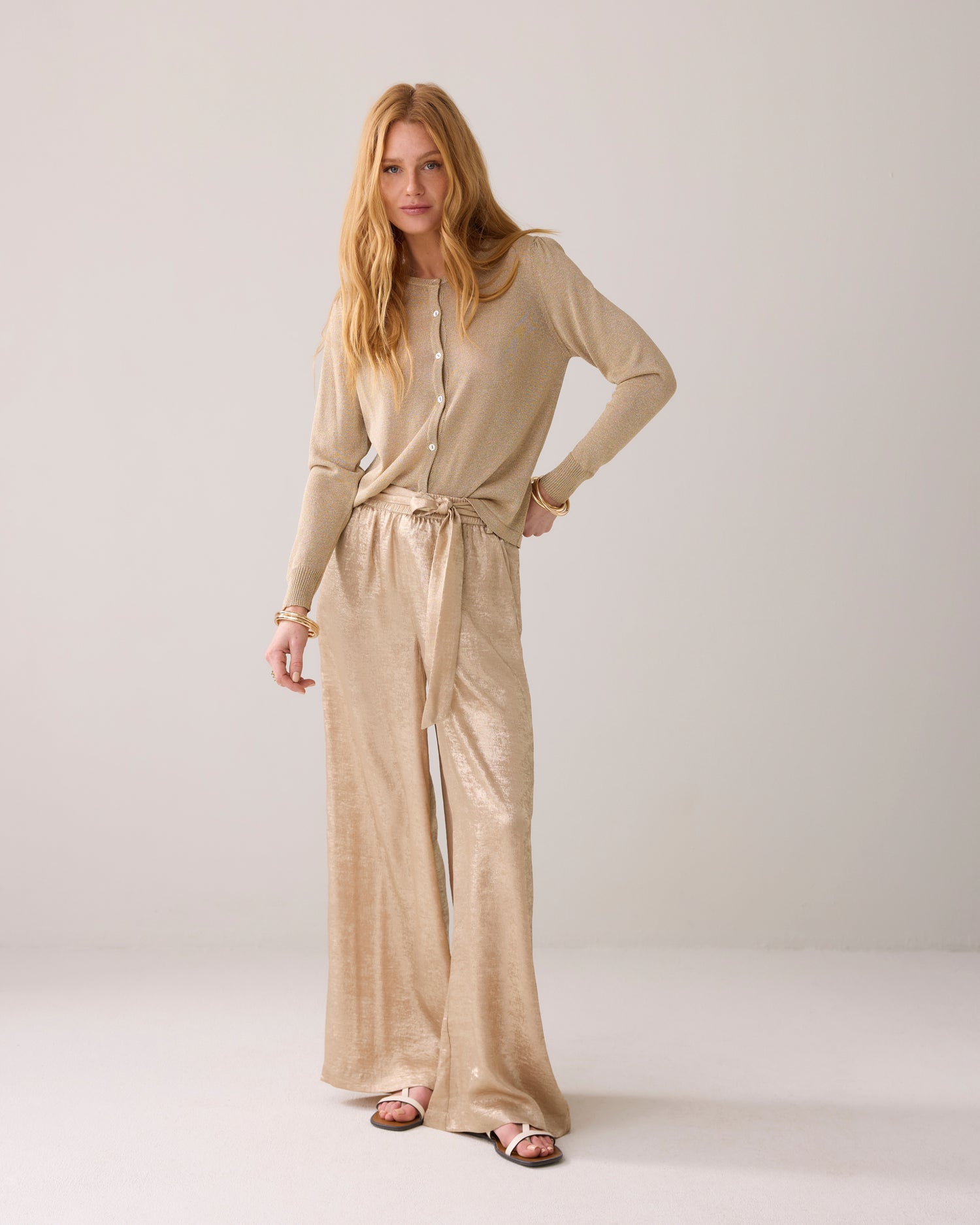 Metallic-Hose weites Bein