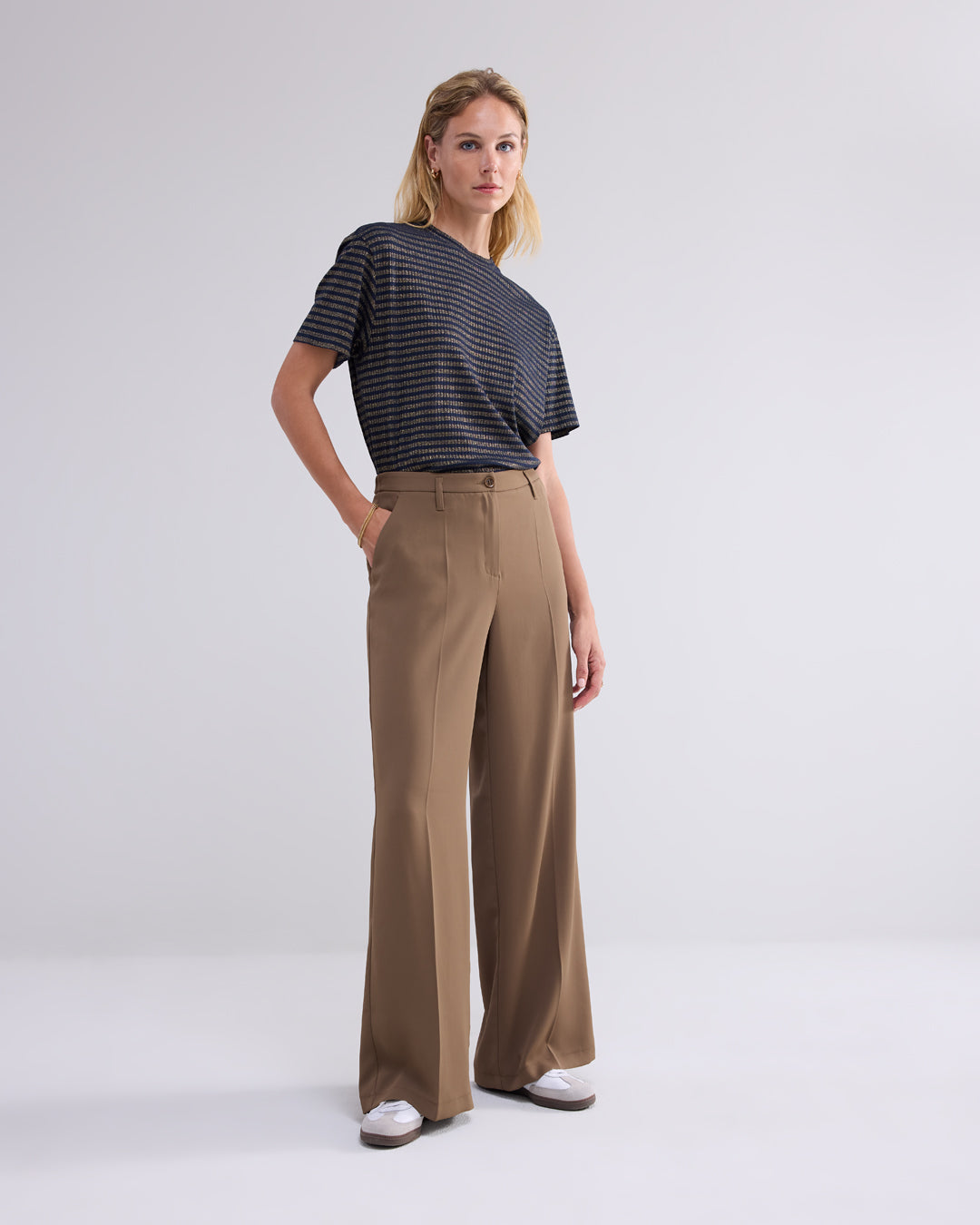 Flared broek met persvouw