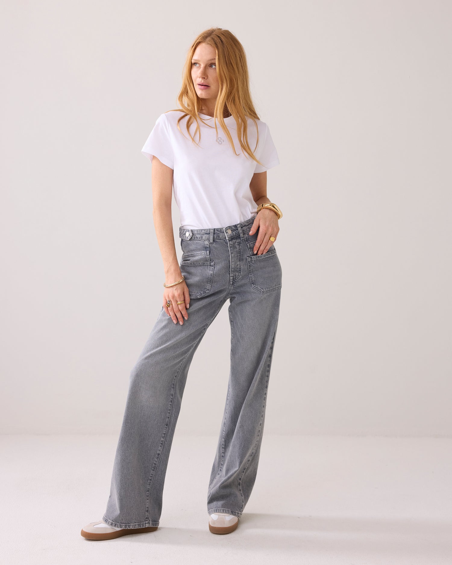 Wide-leg jeans