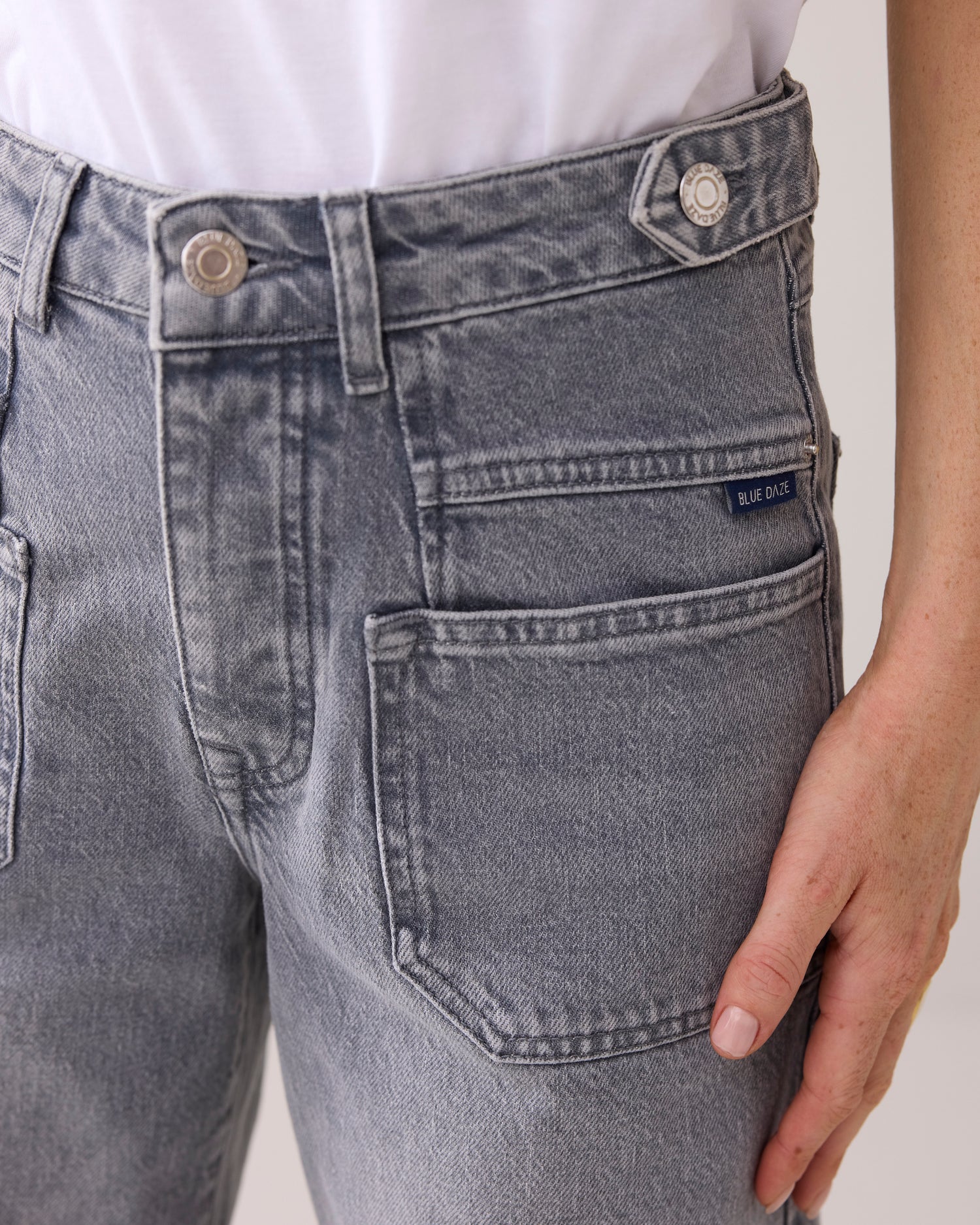 Wide-leg jeans