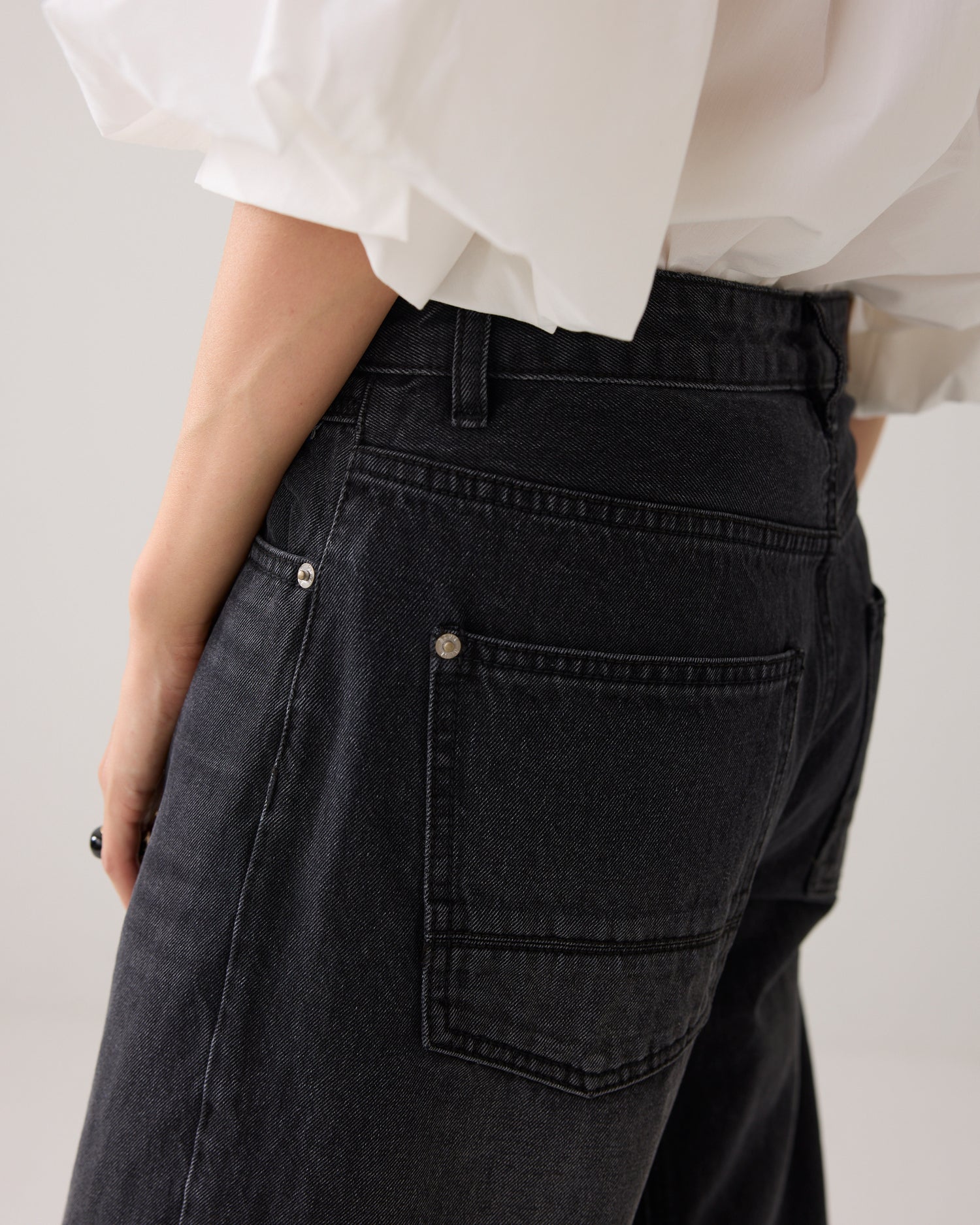 Cocoon-fit jeans