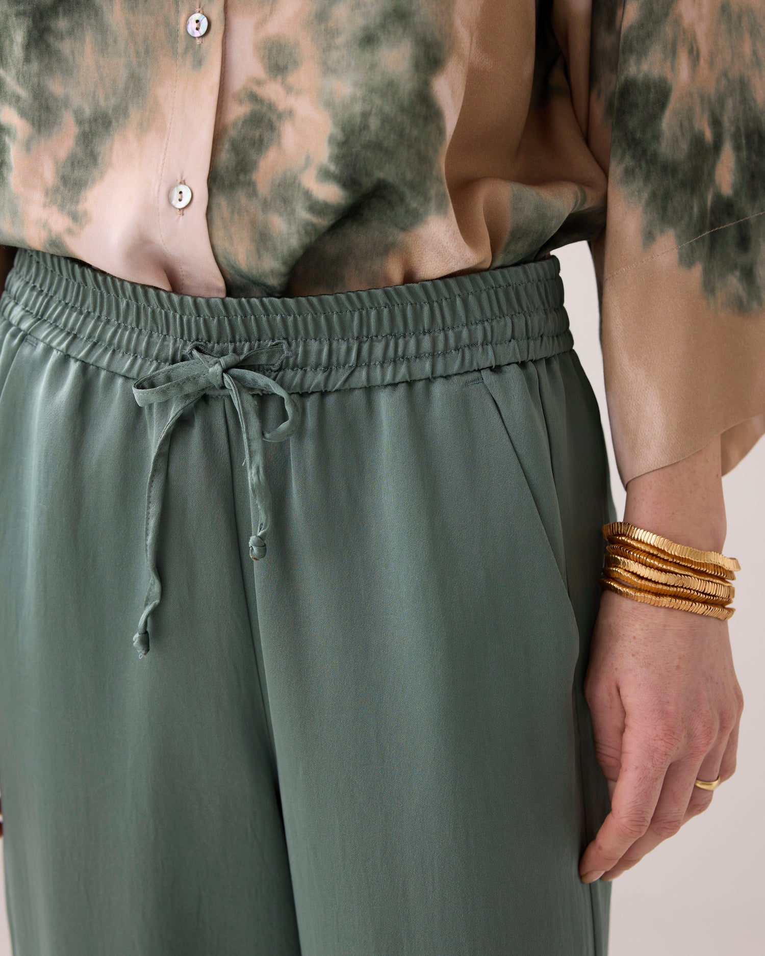 Glanzende lange broek