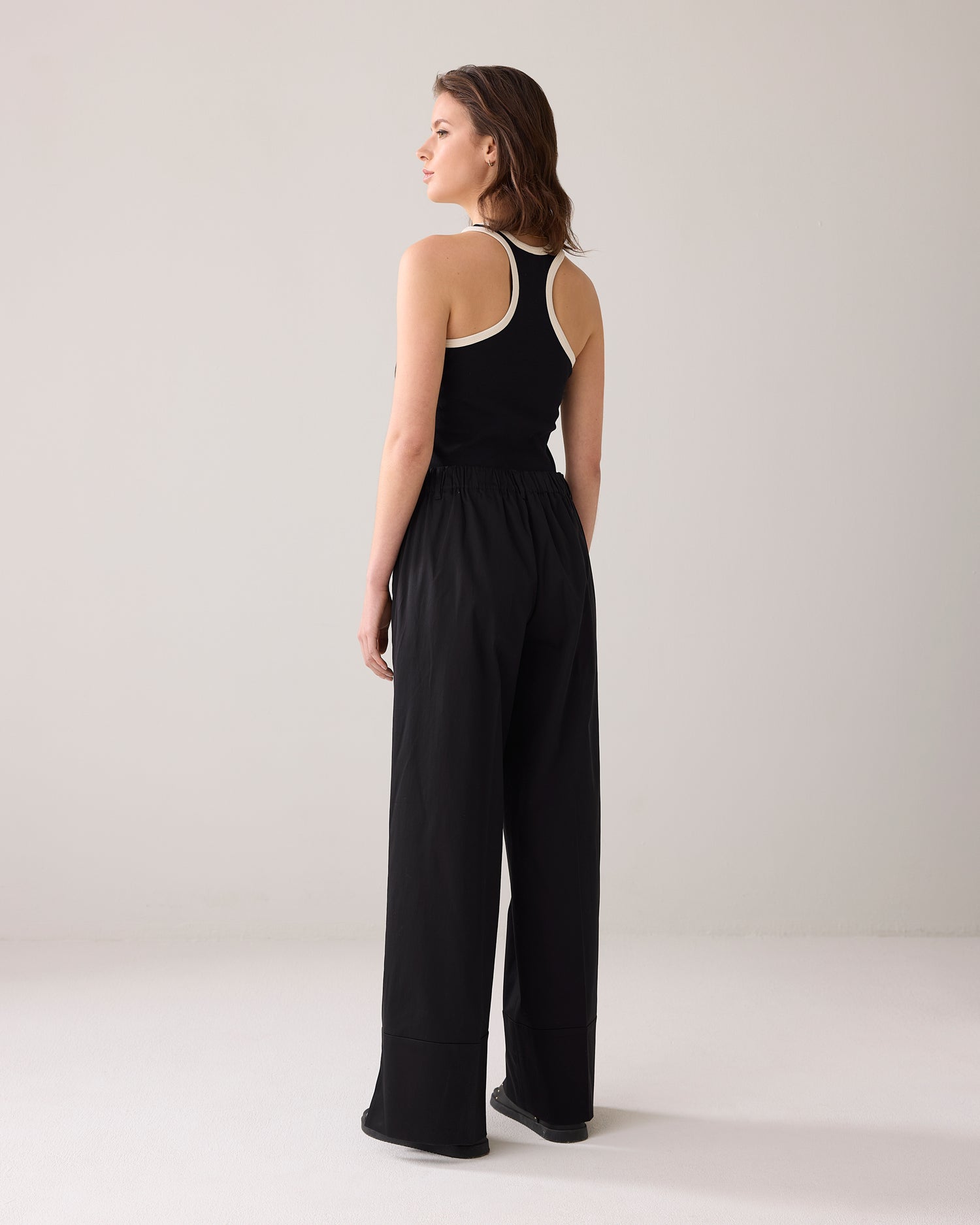 Long trousers with slit