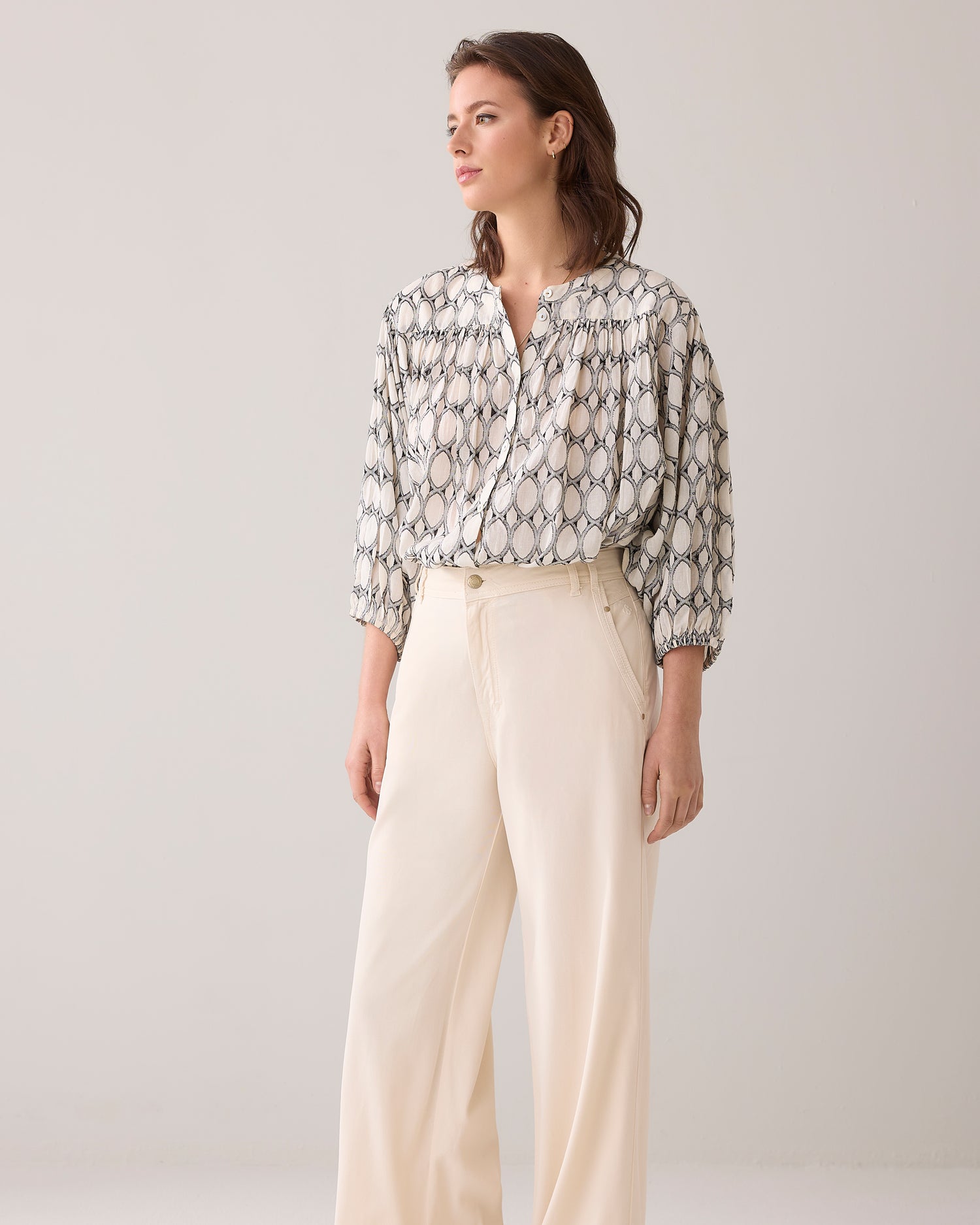 Long trousers in lyocell blend