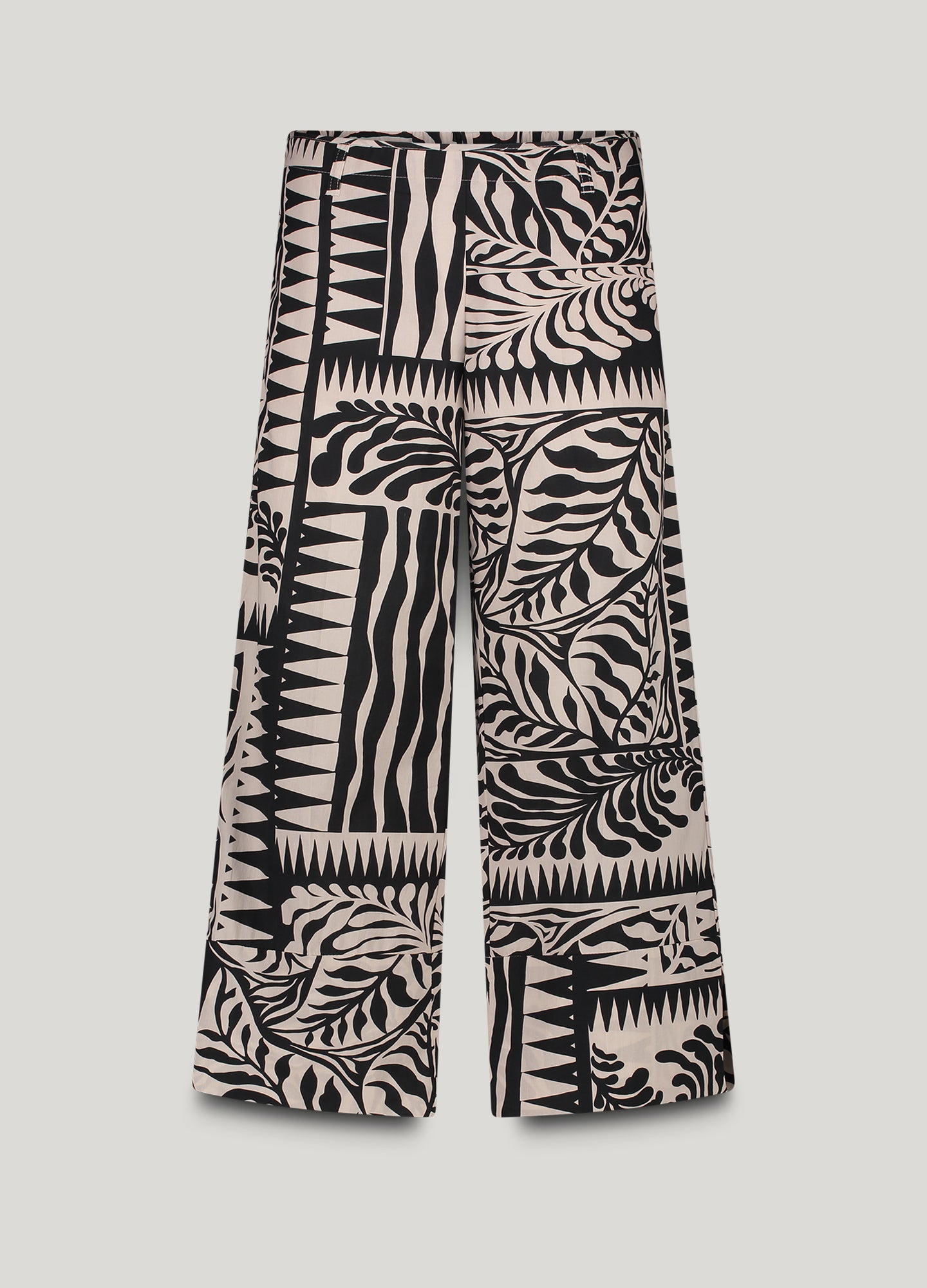 7/8th length two-tone trousers