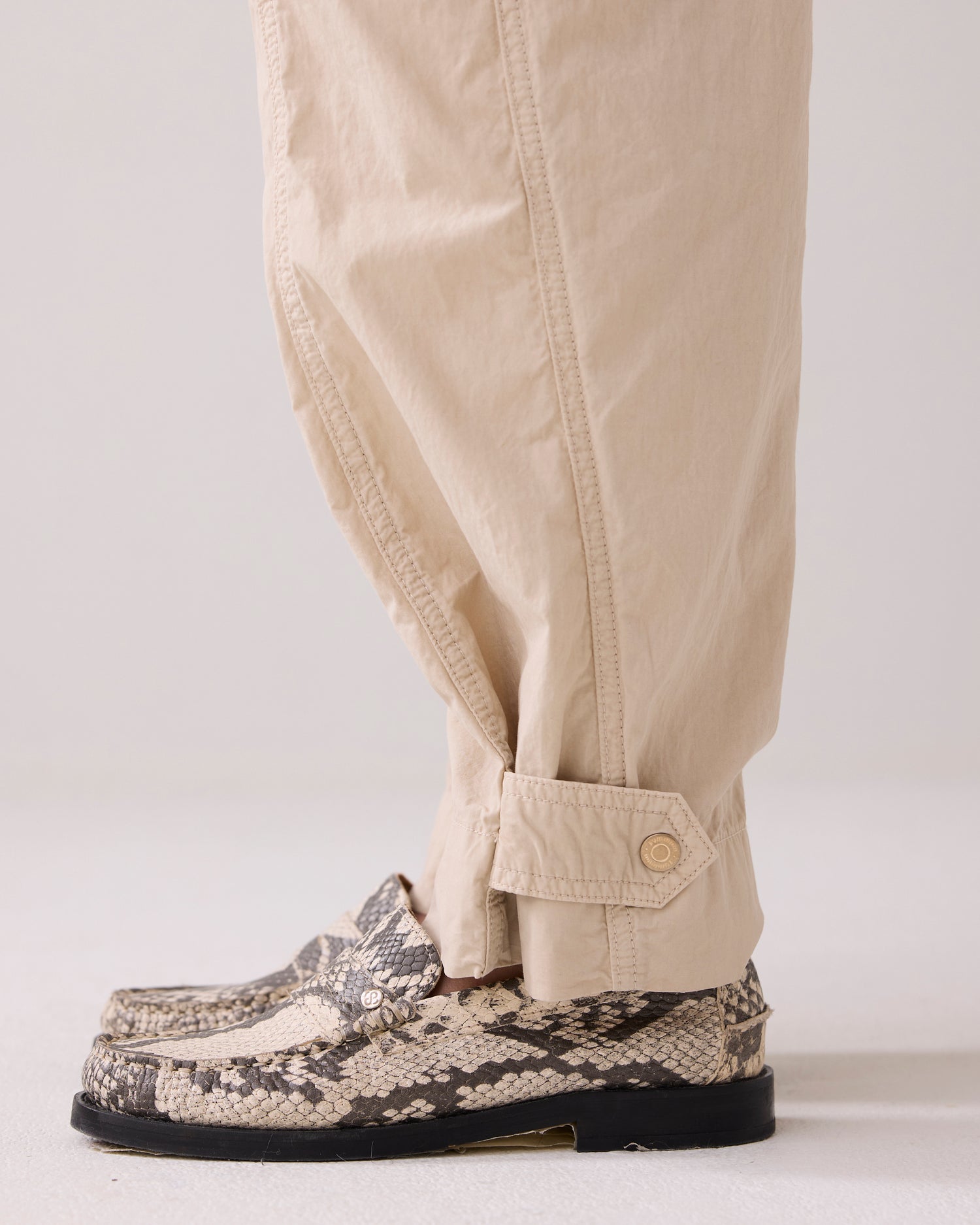 Barrel-fit trousers in crispy cotton