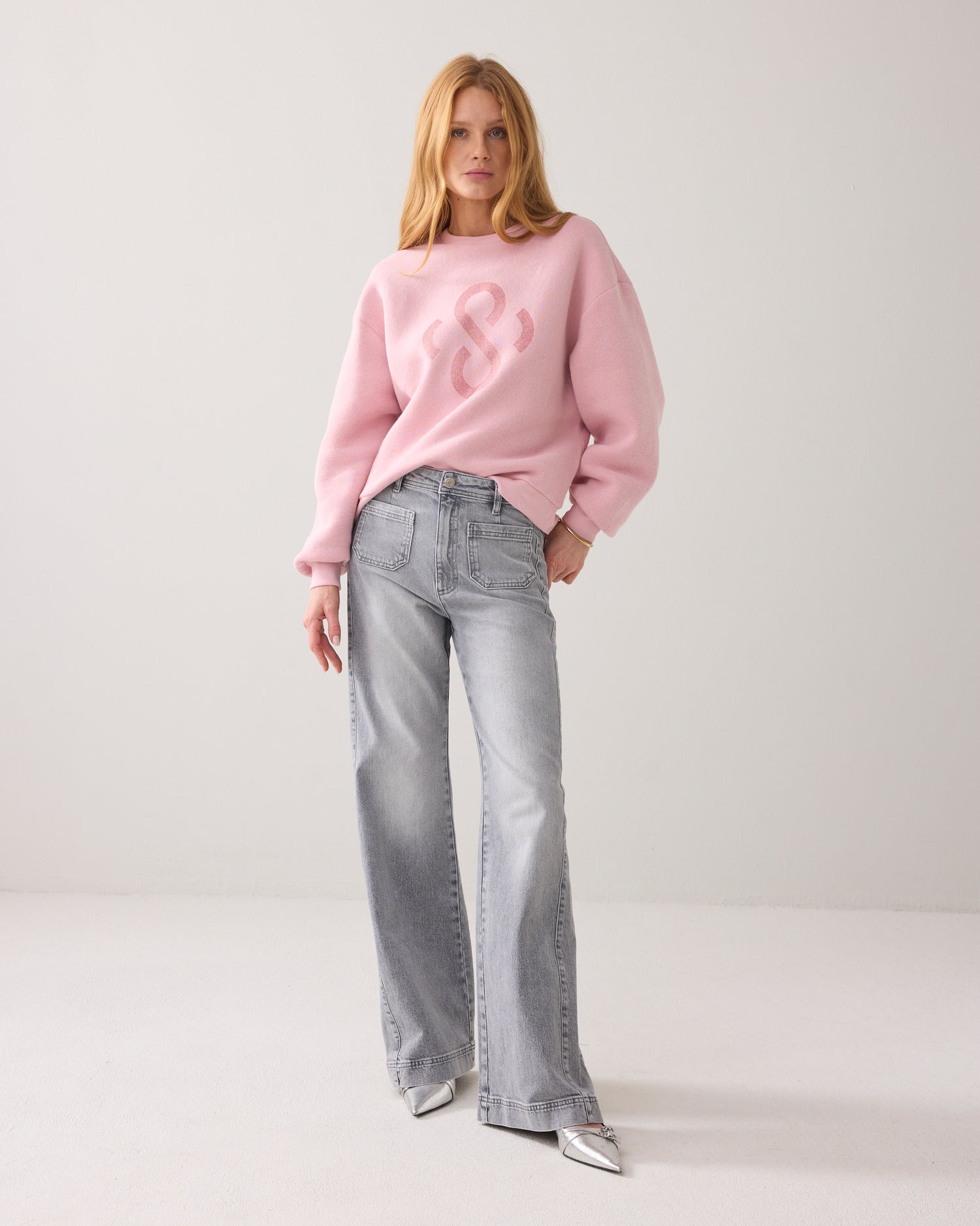 Wide-leg retro jeans