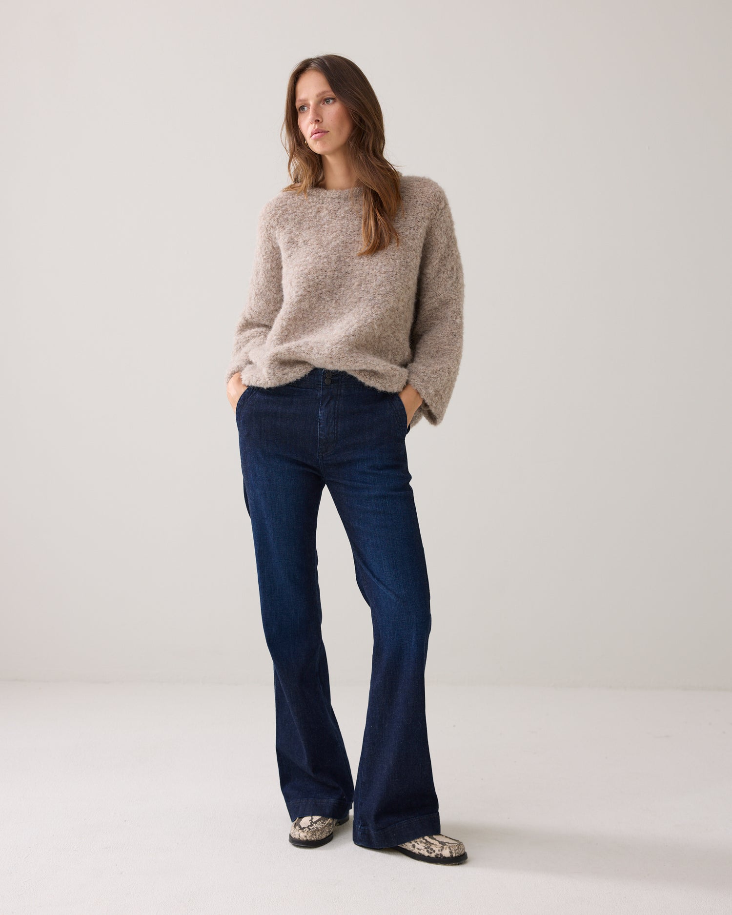 Rinse-wash flared jeans