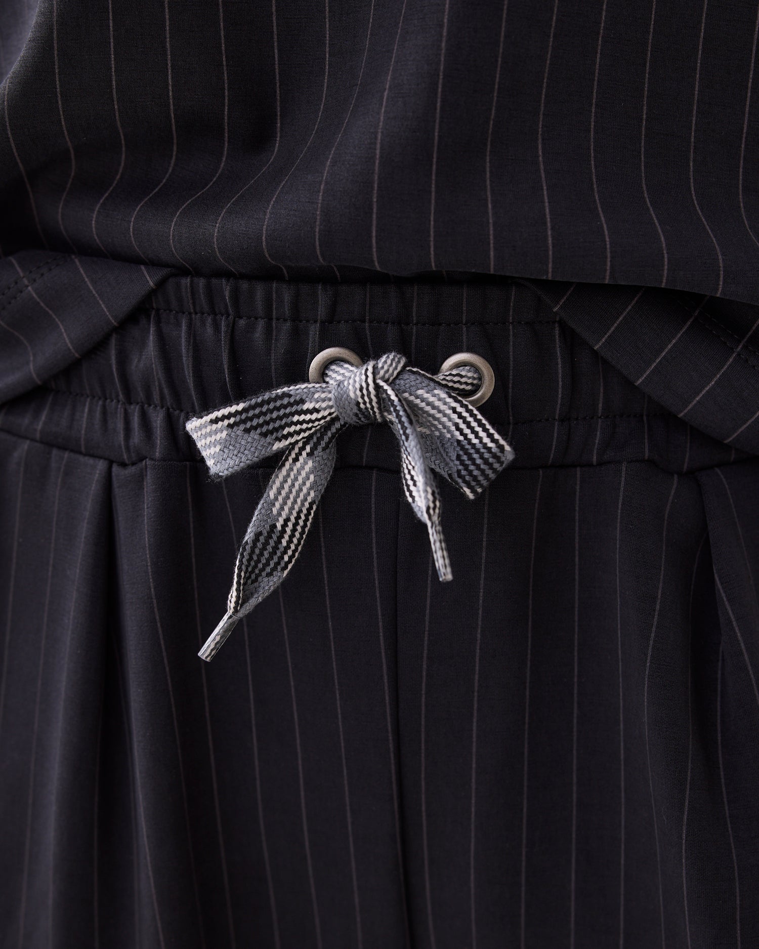 Sporty trousers with pinstripe