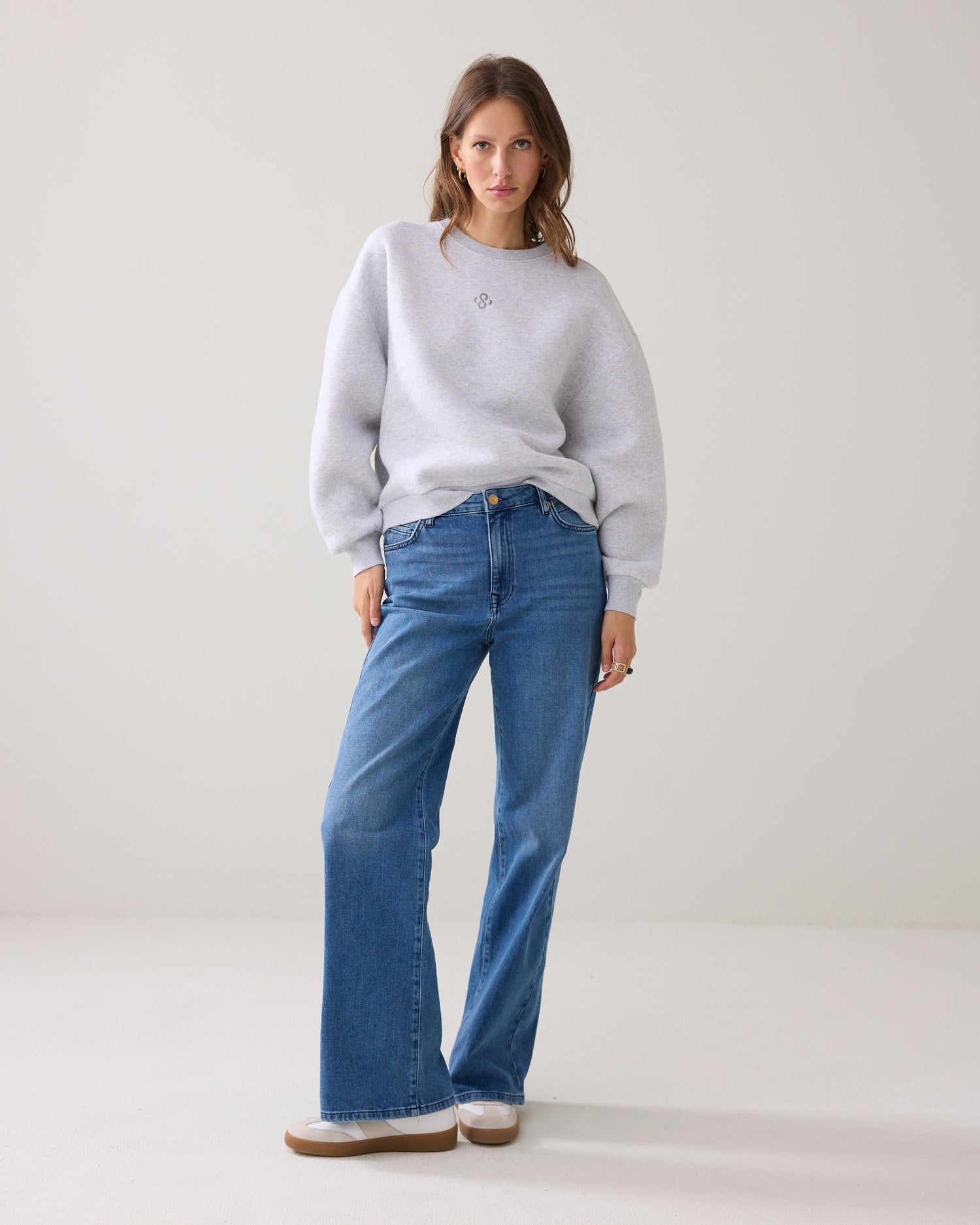 Stonewash denim met wijde pijp