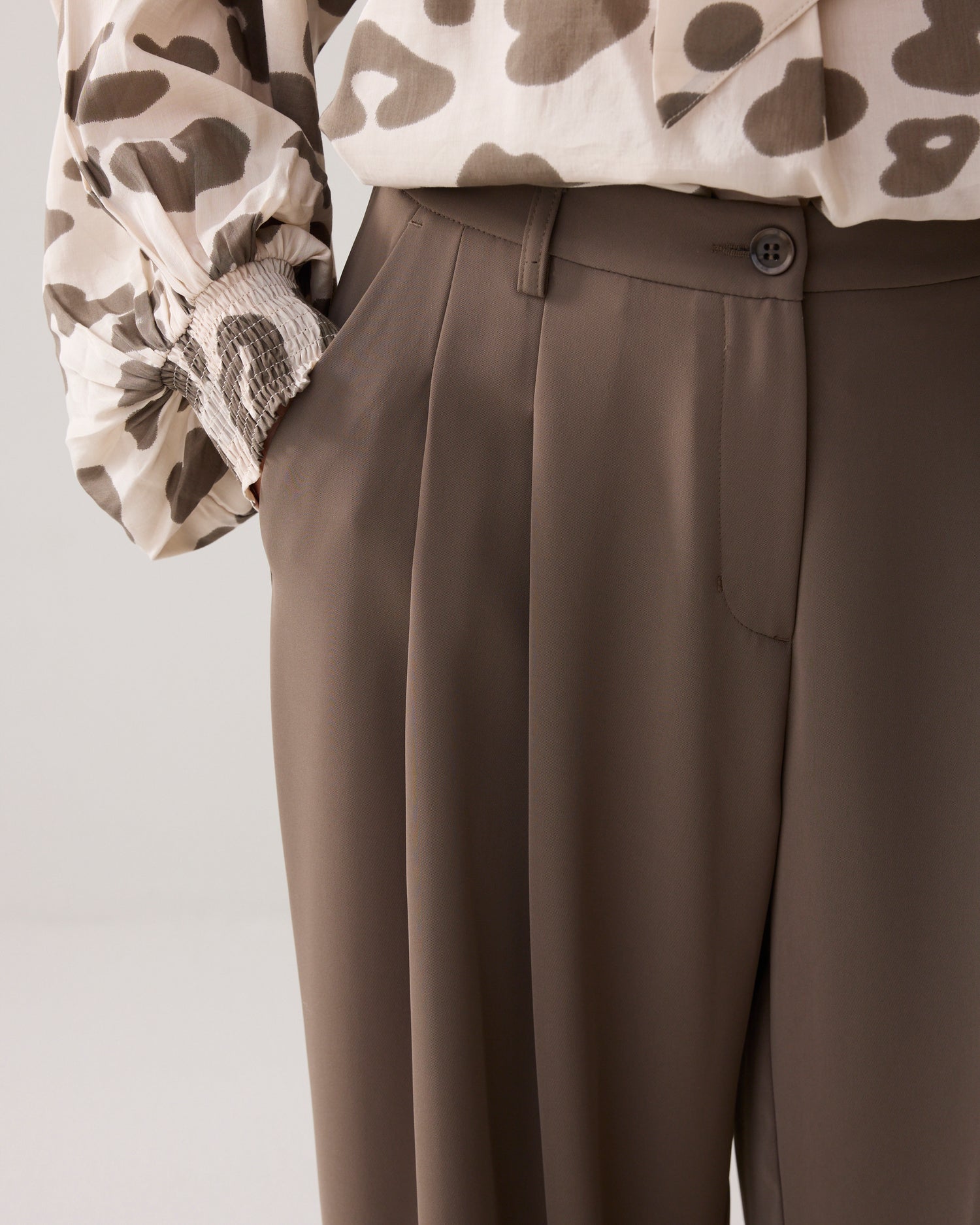 Flared broek met persvouw