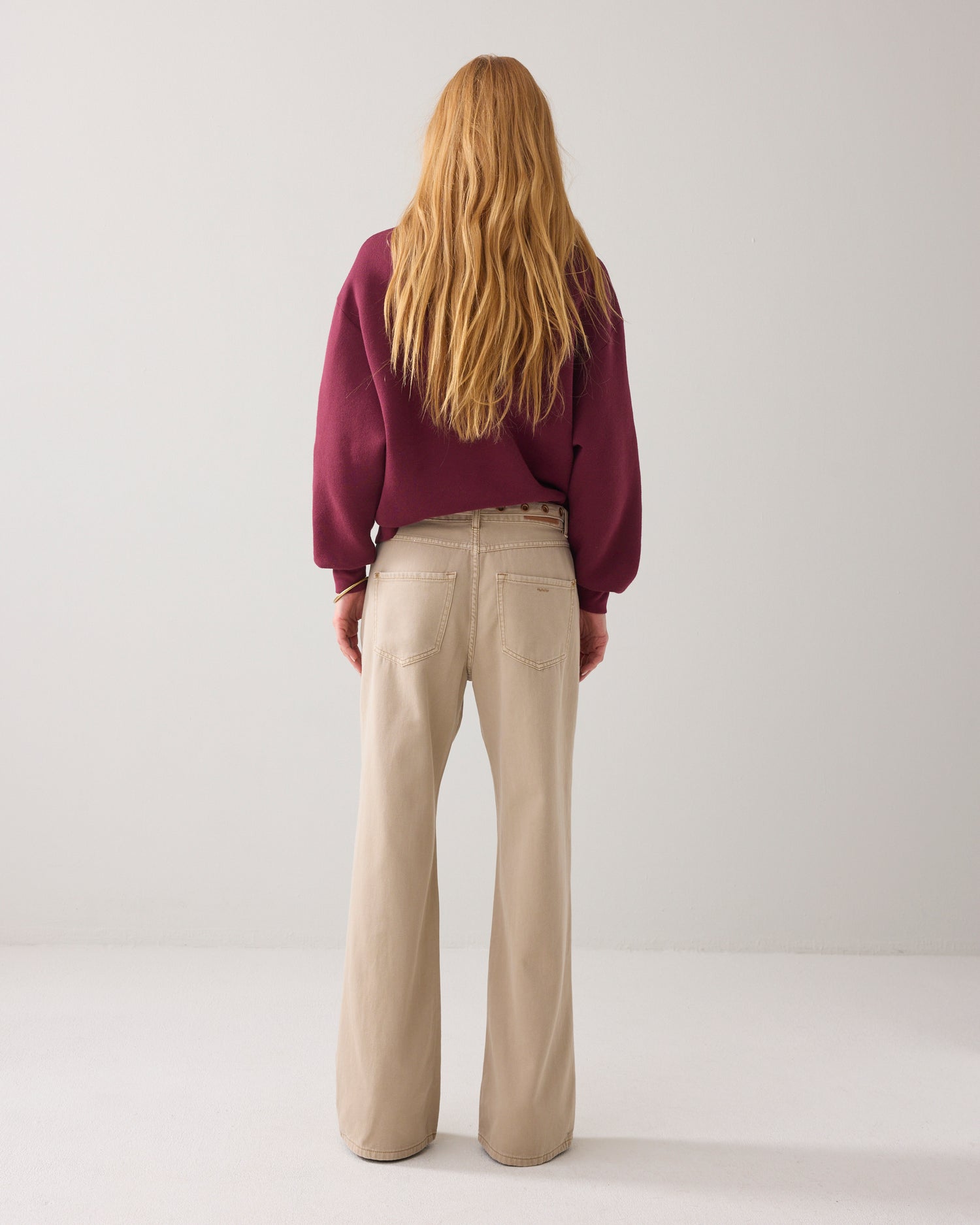 Light wide-leg jeans