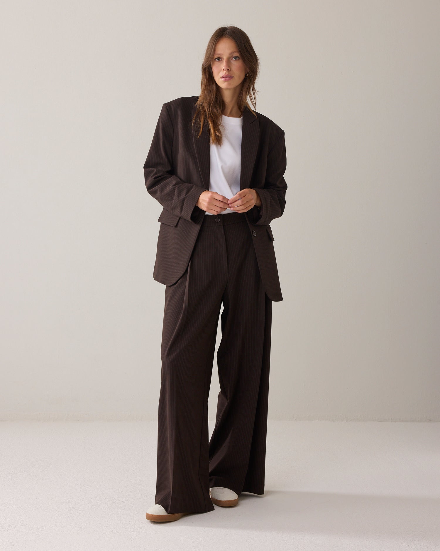 Nadelstreifenhose weites Bein