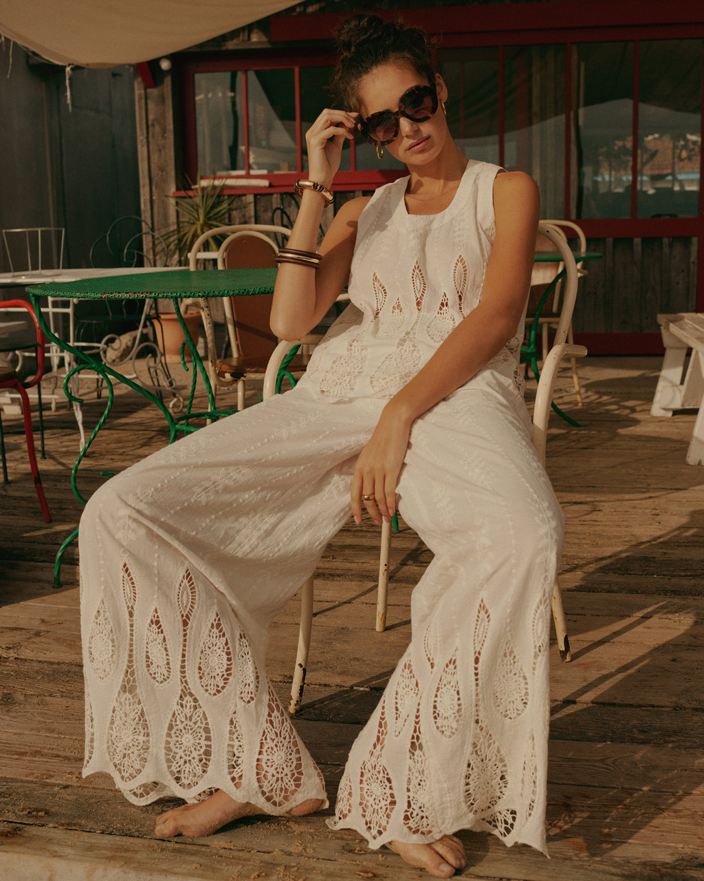 Pantalon large en voile brodé