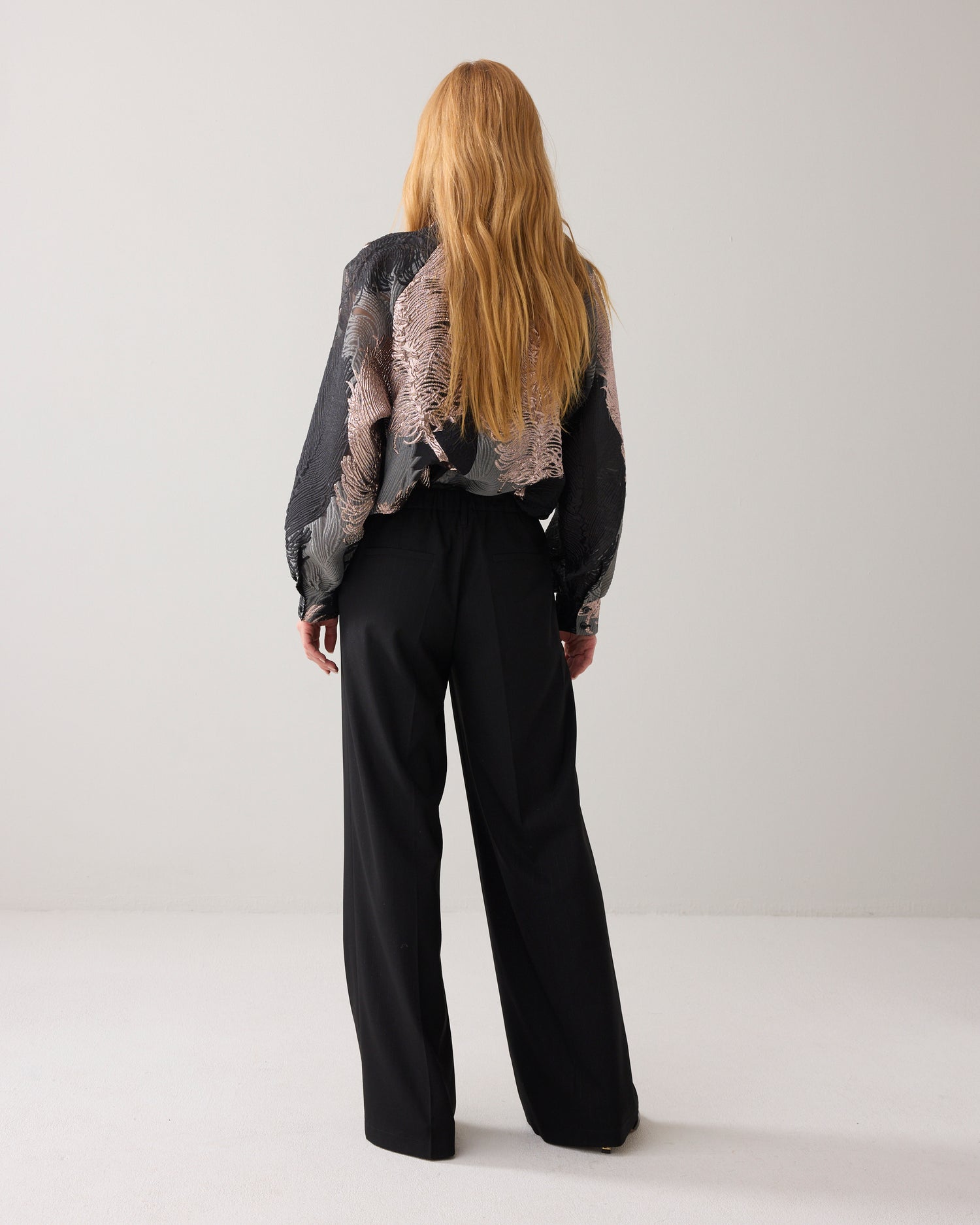 Wide-leg pinstripe pants