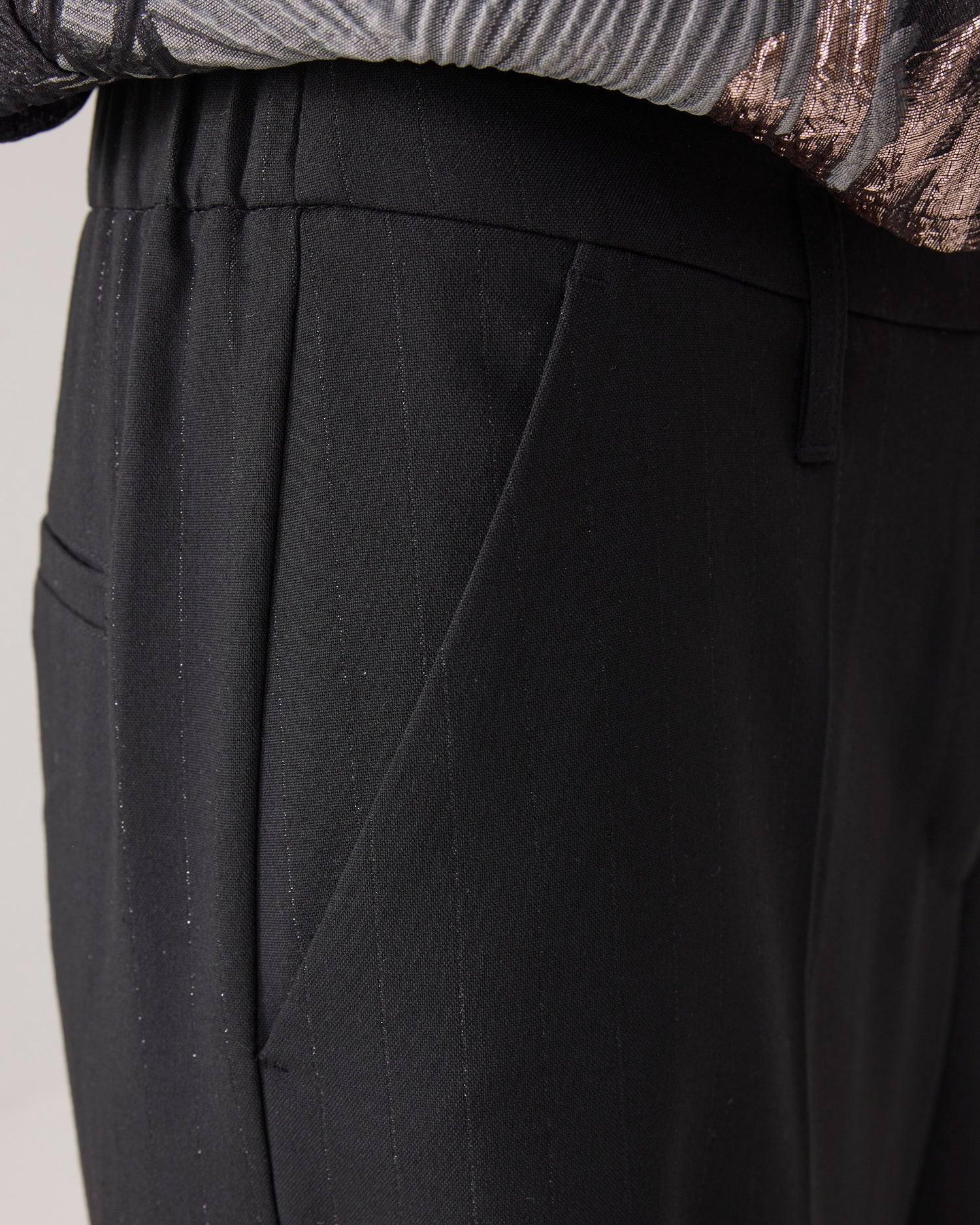 Wide-leg pinstripe pants