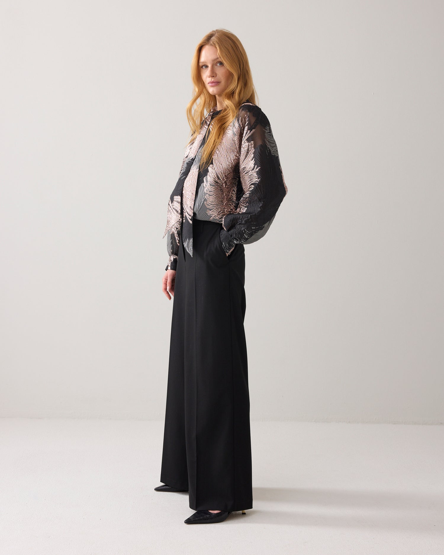 Wide-leg pinstripe pants