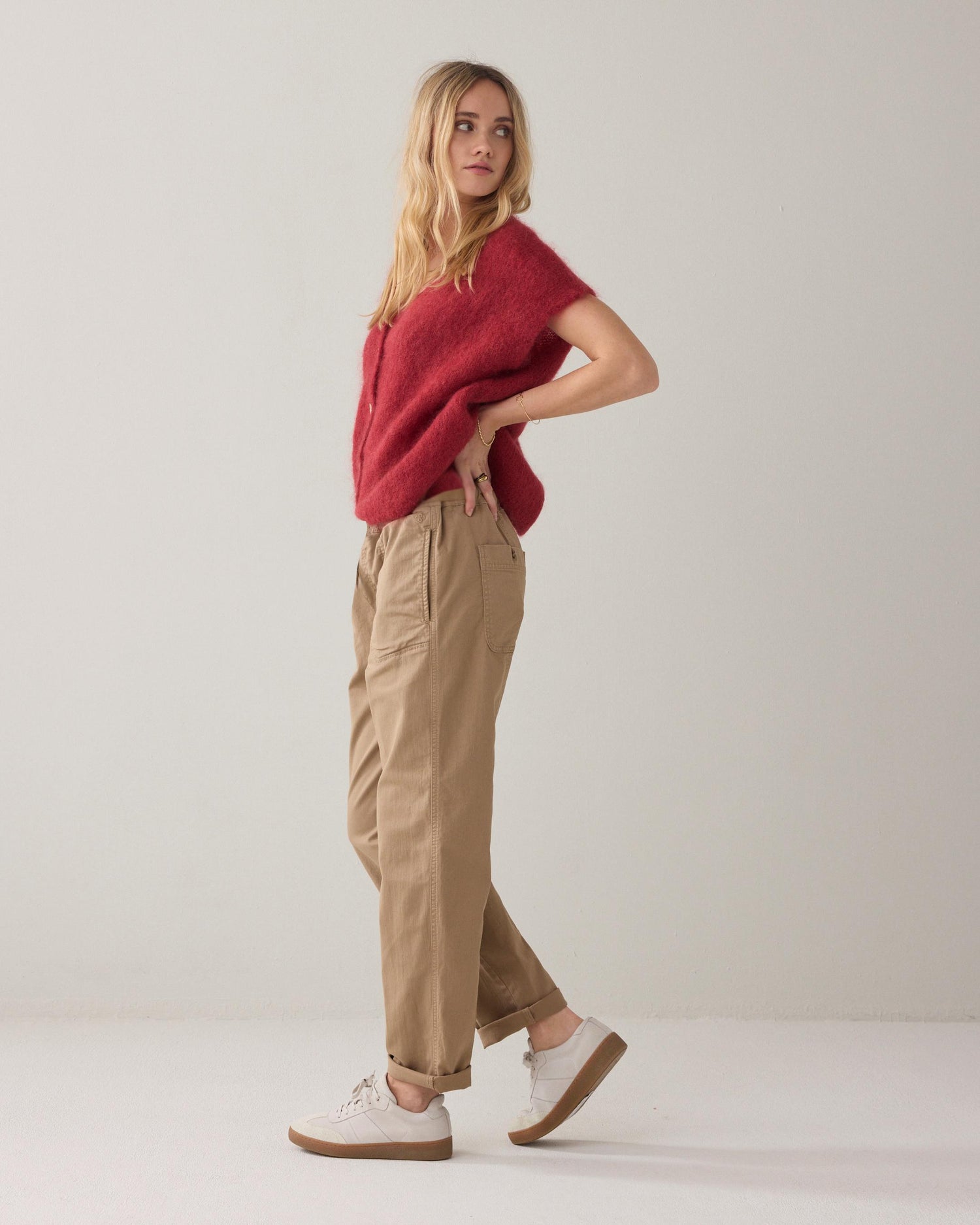 Loose tapered trousers with drawstring fastening