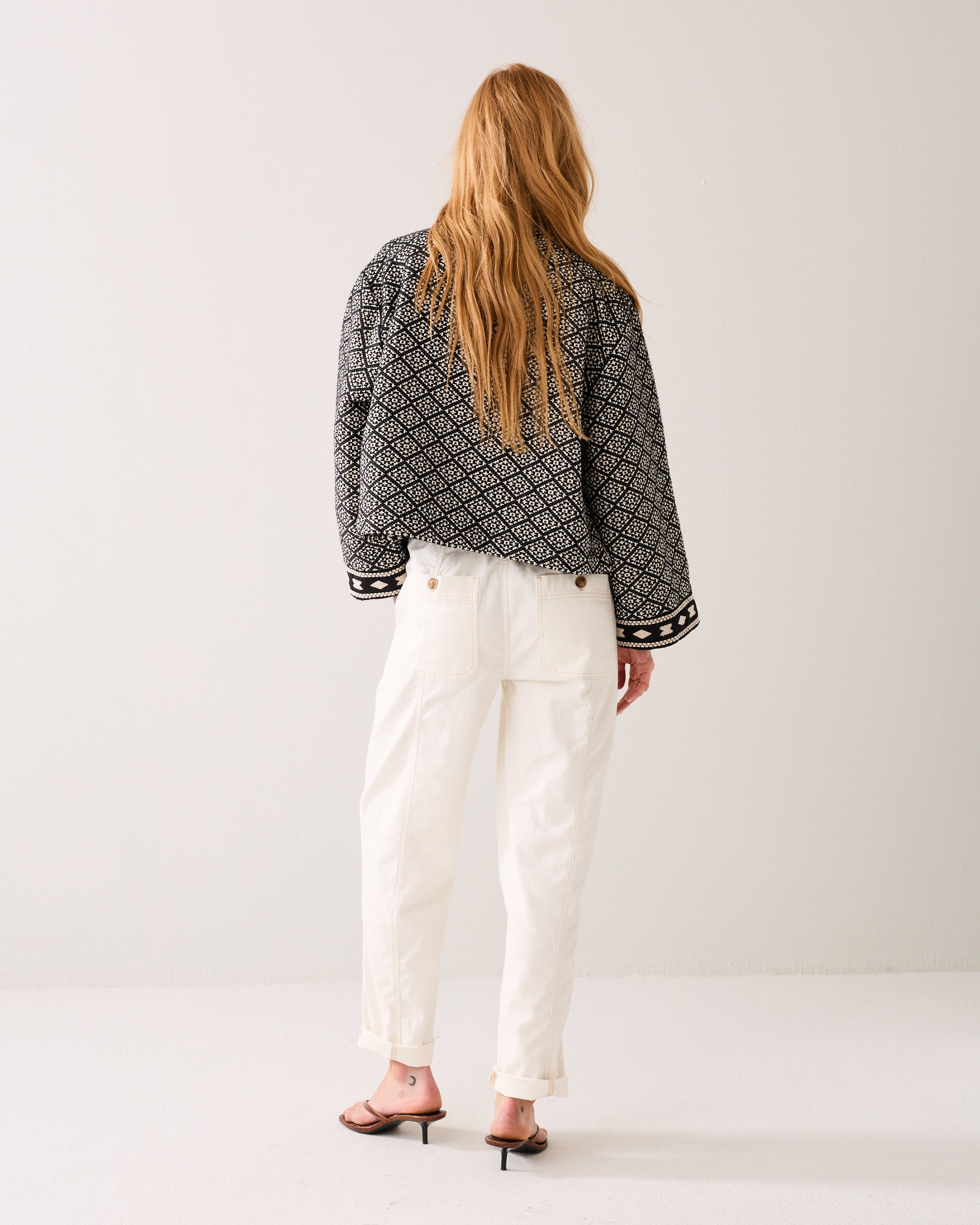 Loose tapered broek met knoopsluiting