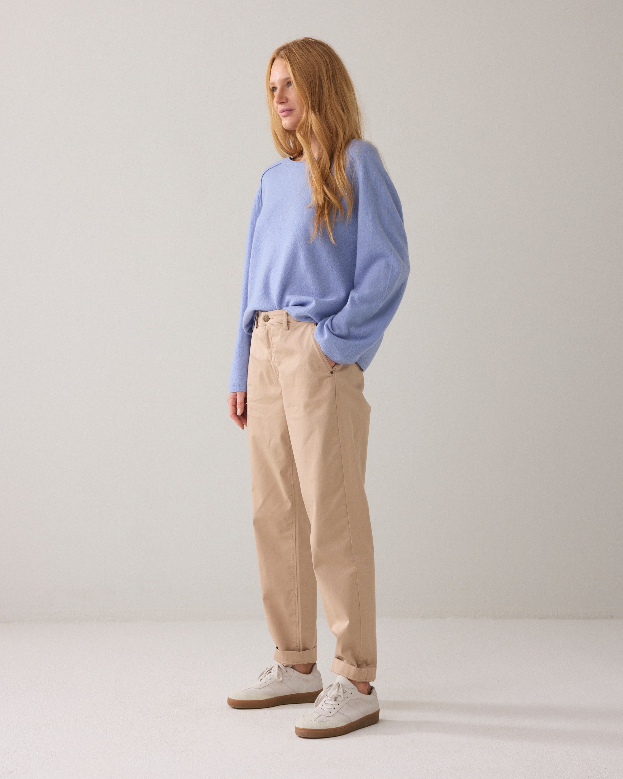 Slim chino satijngeweven