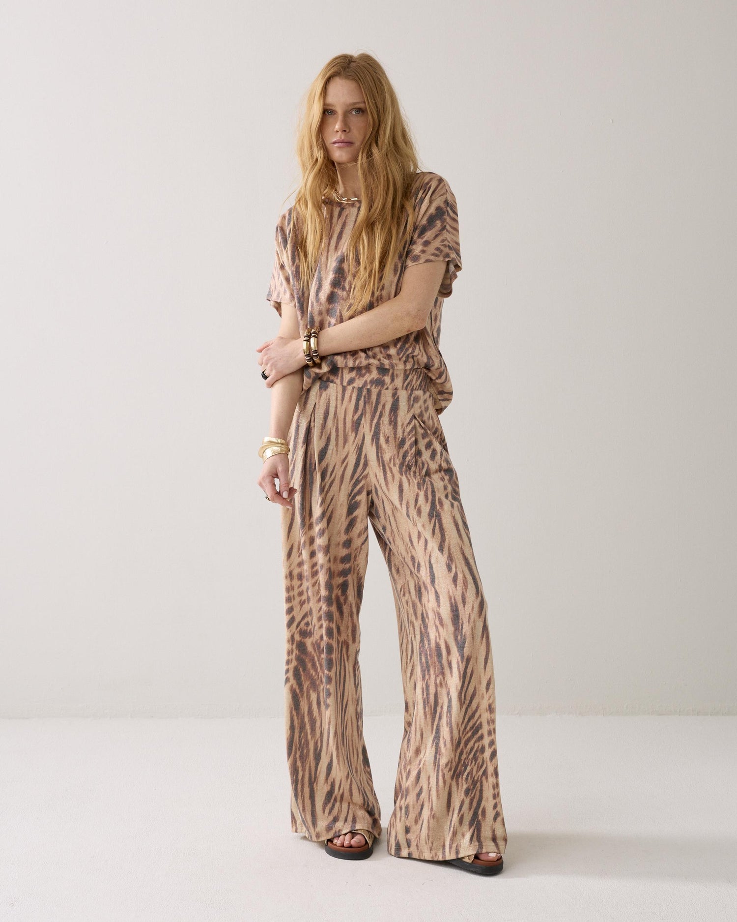 Wide-leg trousers in lurex
