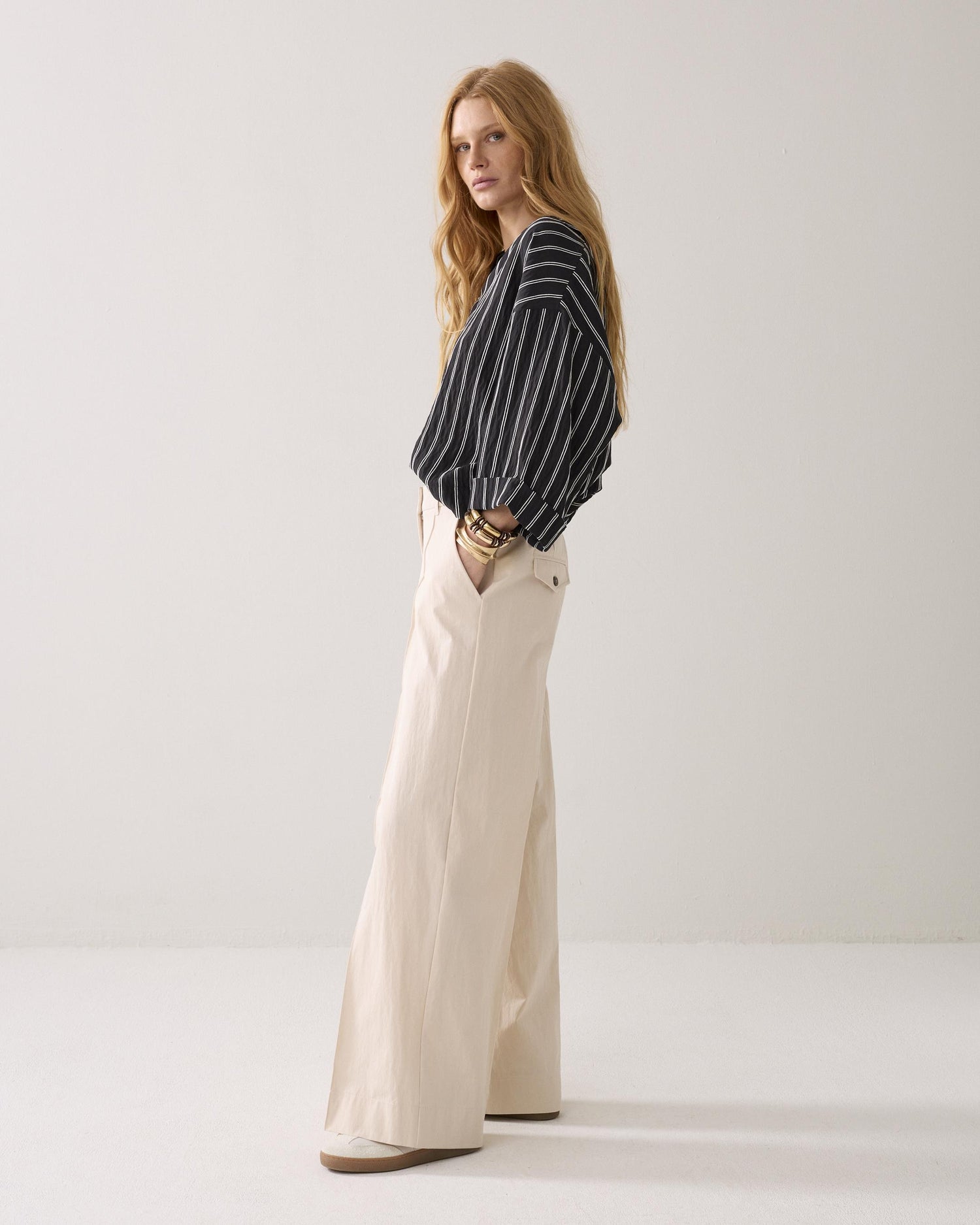 Wide-leg cotton-blend trousers