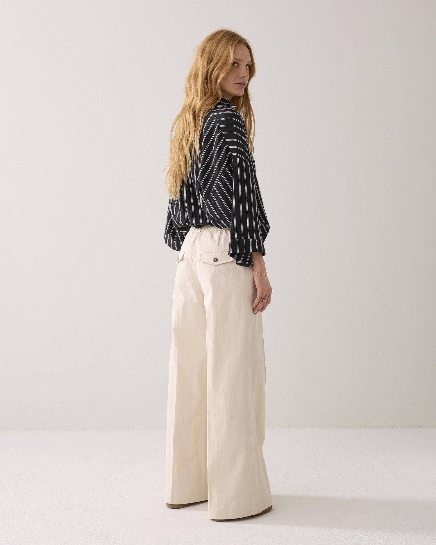 Wide-leg cotton-blend trousers