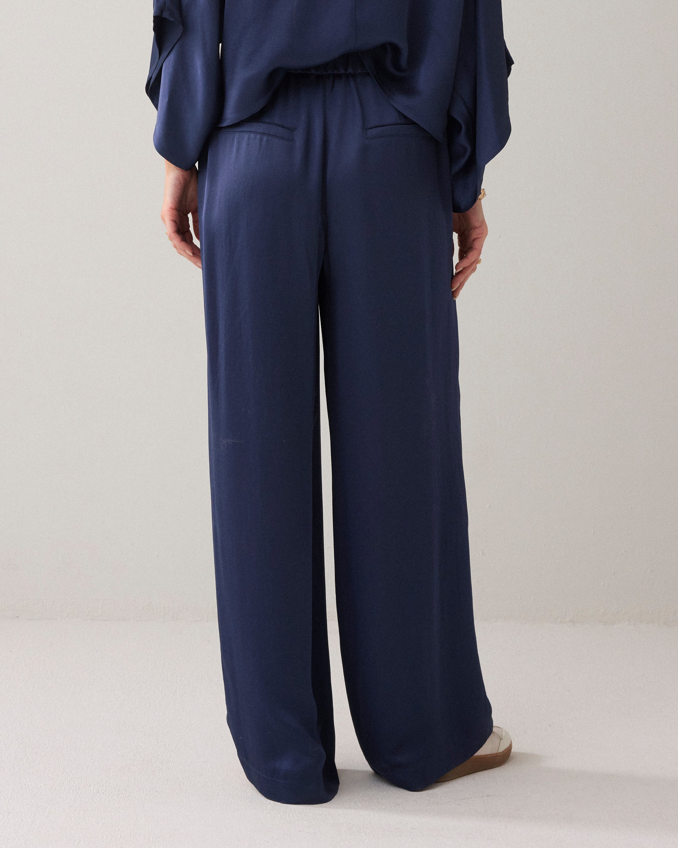 Wijde broek met overslag