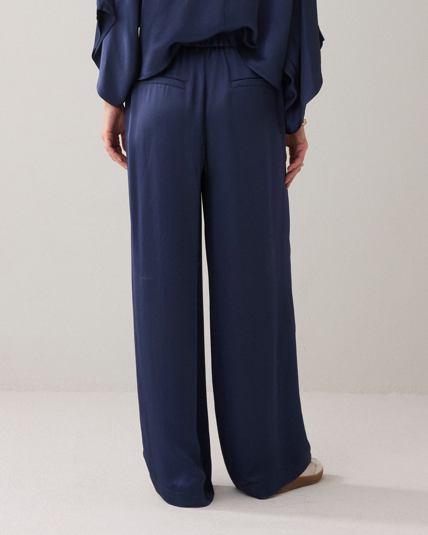 Weite Hose mit Umschlag