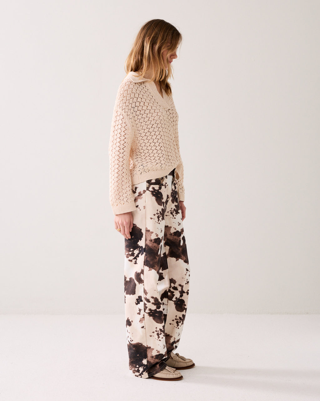 Baggy Hose mit geradem Bein Kuhprint