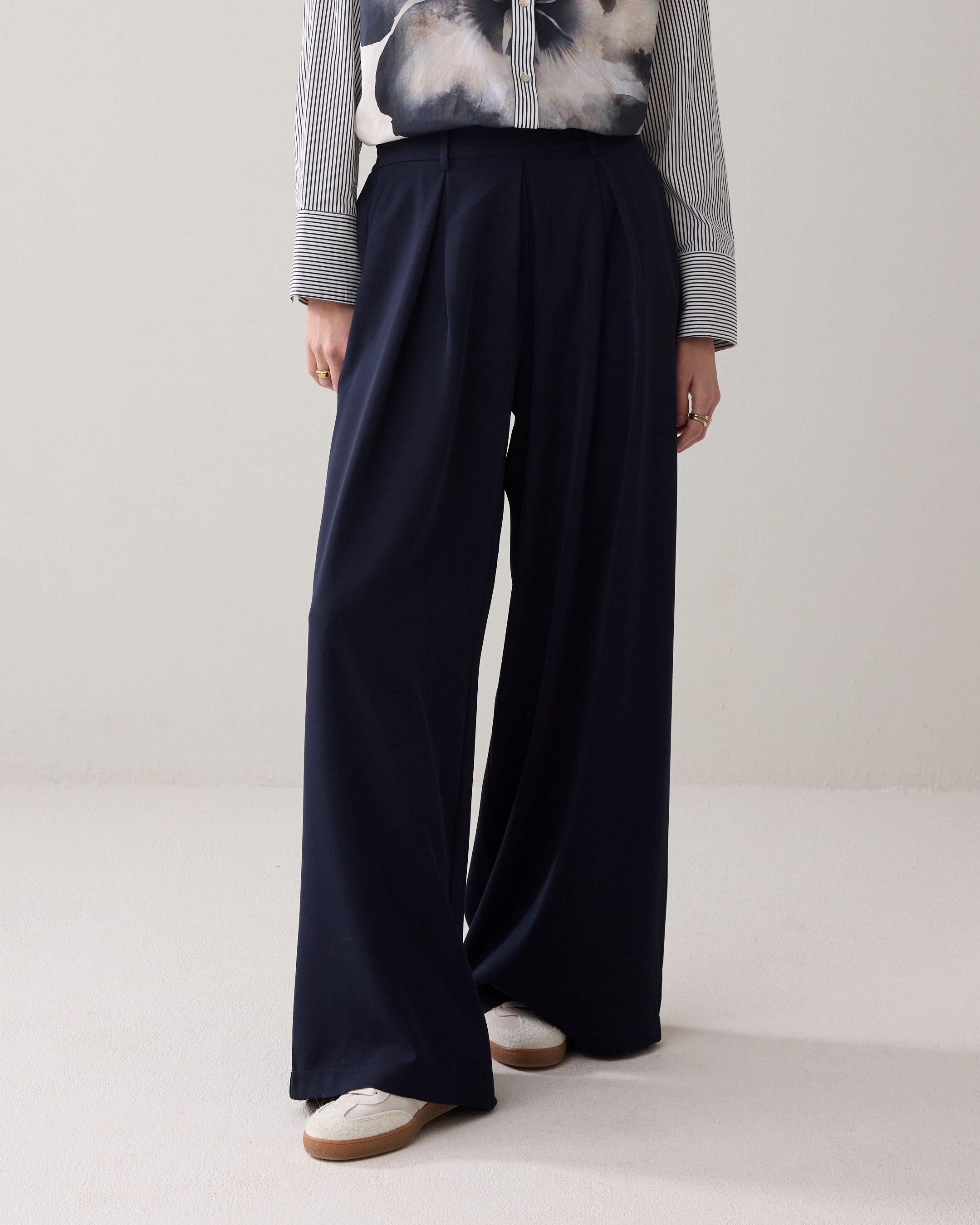 Lässig geschnittene Hose