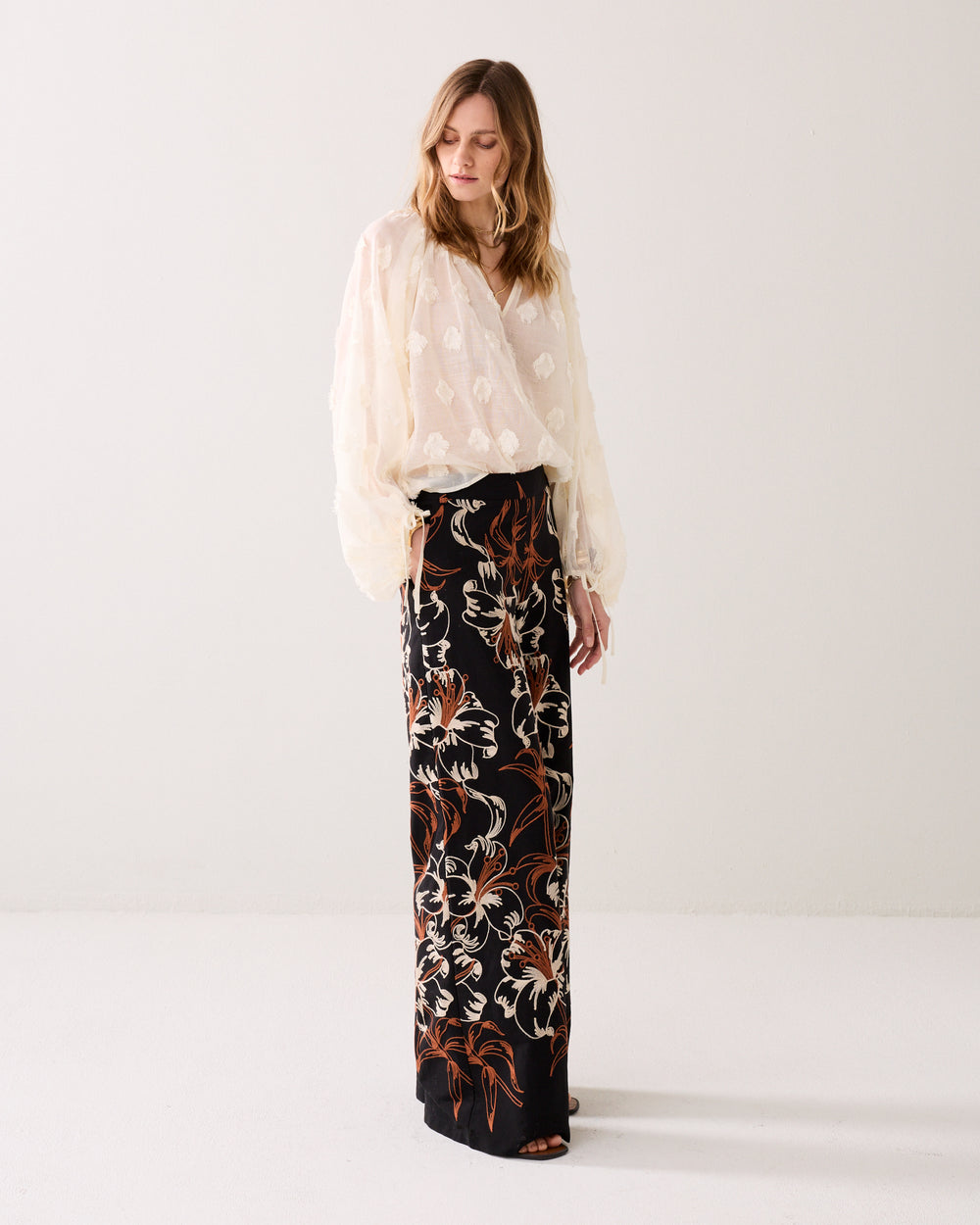 Geborduurde lange broek